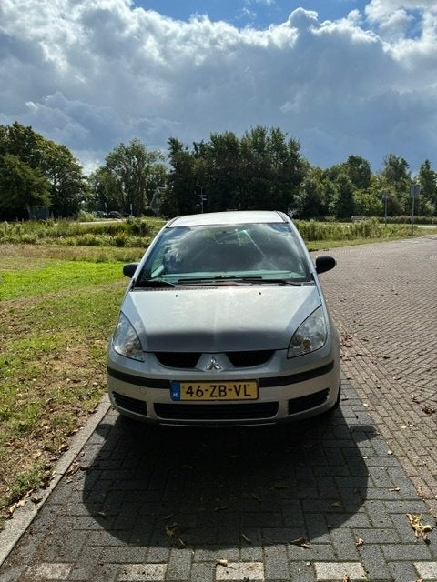 Mitsubishi Colt 1.3 CZ5 2008 Grijs, Auto's, Mitsubishi, Stof, Airbags, 31 €/maand, Colt