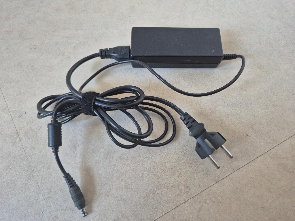 Chicony laptop adapter oplader A10-090P1A AA-PA1N90W, Ophalen of Verzenden, Zo goed als nieuw, Chicony