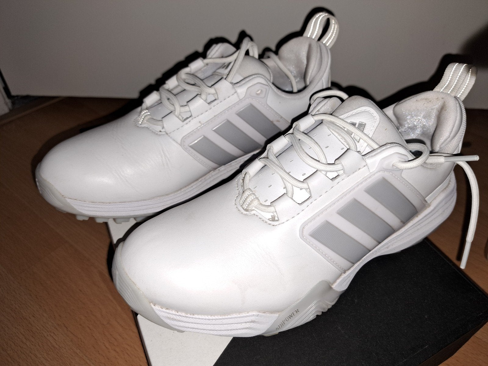 Adidas dames golfschoenen maat 39 1/3 - Zo goed als nieuw, Sport en Fitness, Golf, Ophalen, Zo goed als nieuw
