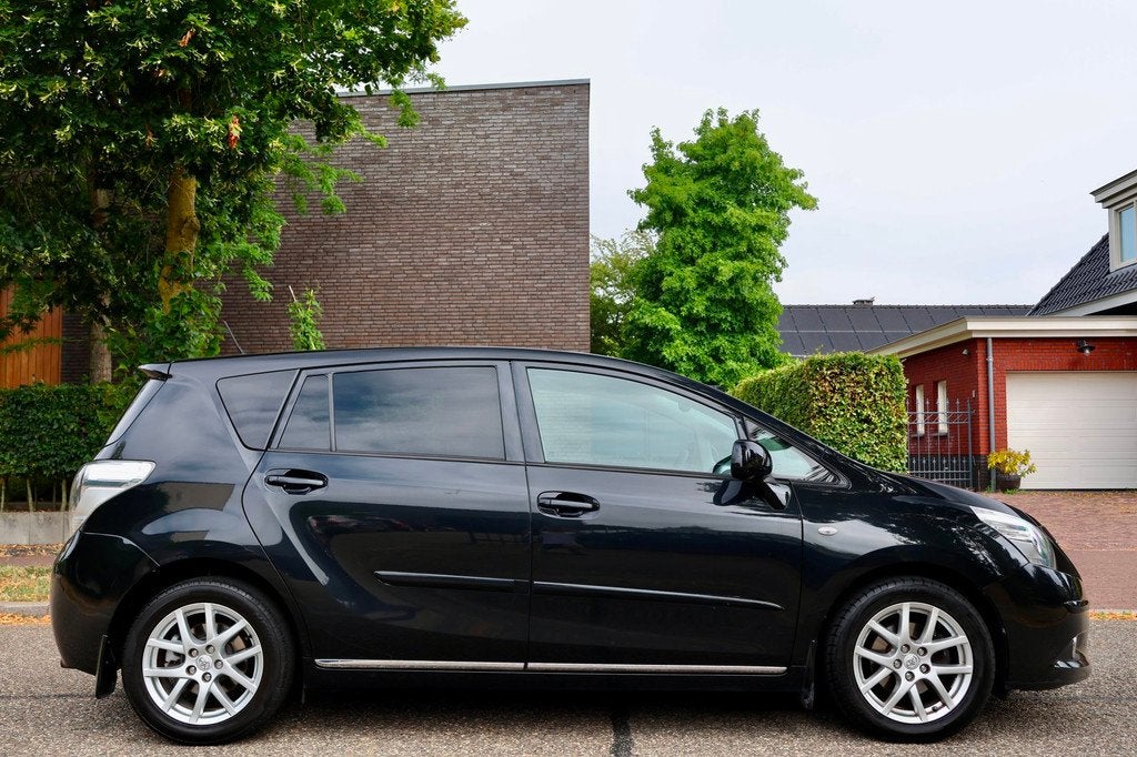 Toyota Verso 1.8 VVT-i Dynamic Business | AUTOMAAT | PANO |, Auto's, Toyota, Euro 5, 450 kg, Gebruikt, 4 cilinders