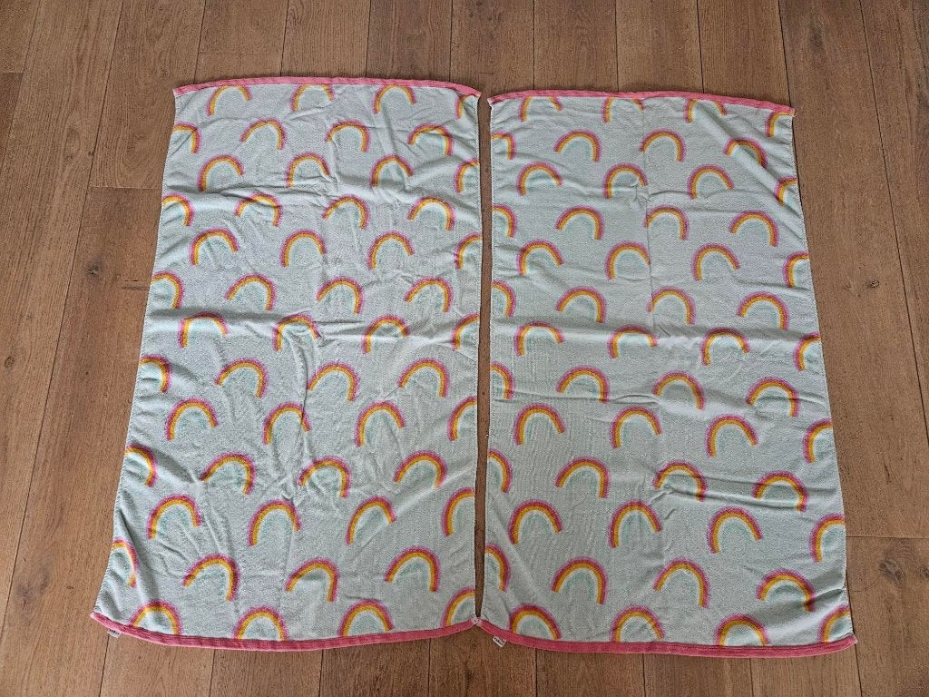 2x strandlaken regenbogen van Hema, Kinderen en Baby's, Kinderkleding | Kinder-zwemkleding, Gebruikt, Meisje, Ophalen of Verzenden