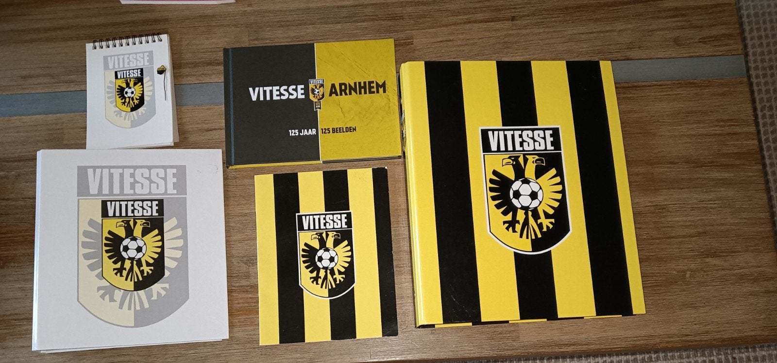 Vitesse ringmappen en 125 jaar boekje etc, Ophalen of Verzenden, Gebruikt, Vitesse, Boek of Tijdschrift