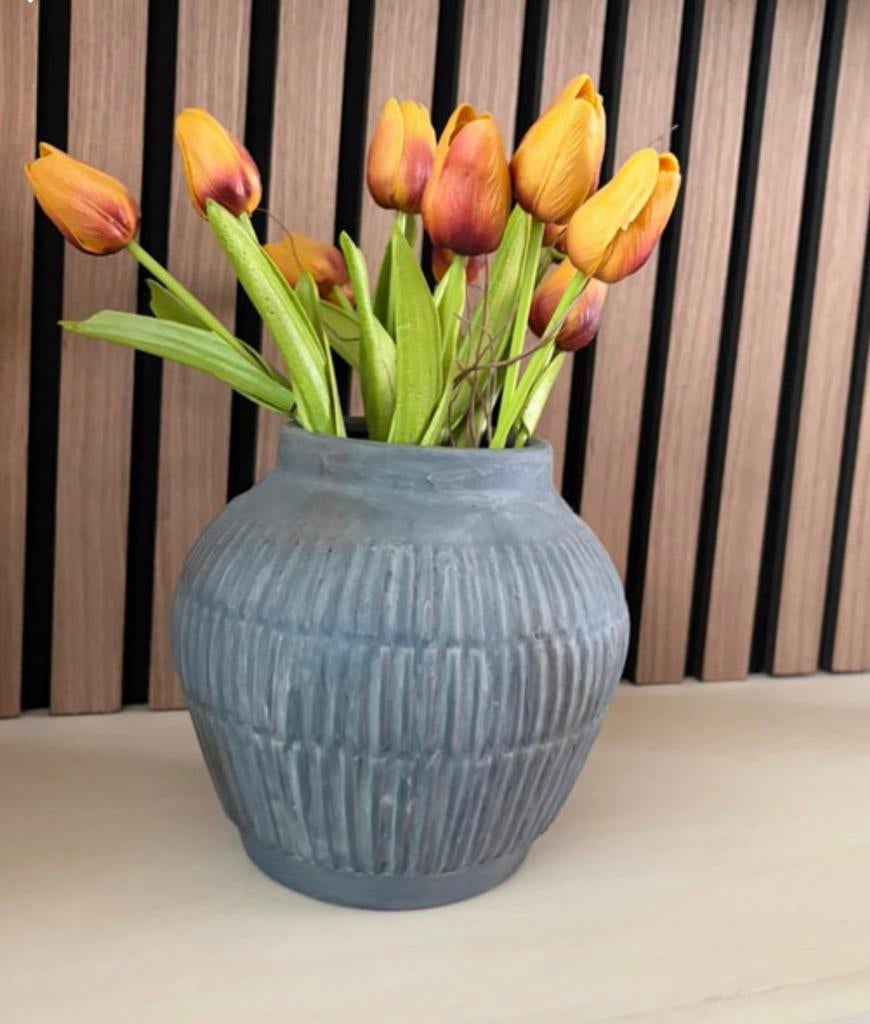 Te koop vaas met acryl tulpen, Overige kleuren, Ophalen of Verzenden, Minder dan 50 cm, Glas