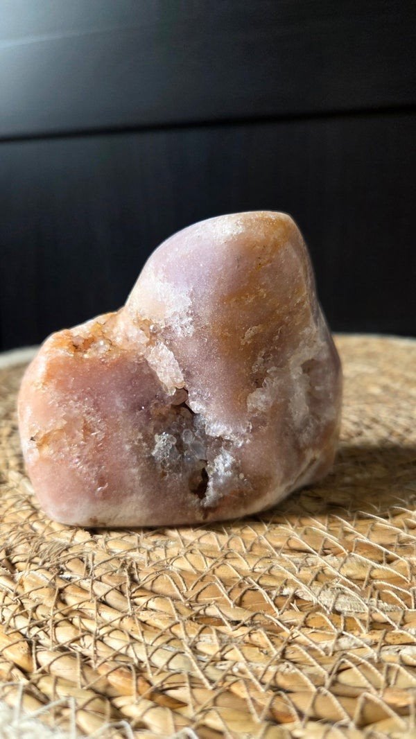 Roze amethist freeform, Verzamelen, Mineralen en Fossielen, Ophalen of Verzenden
