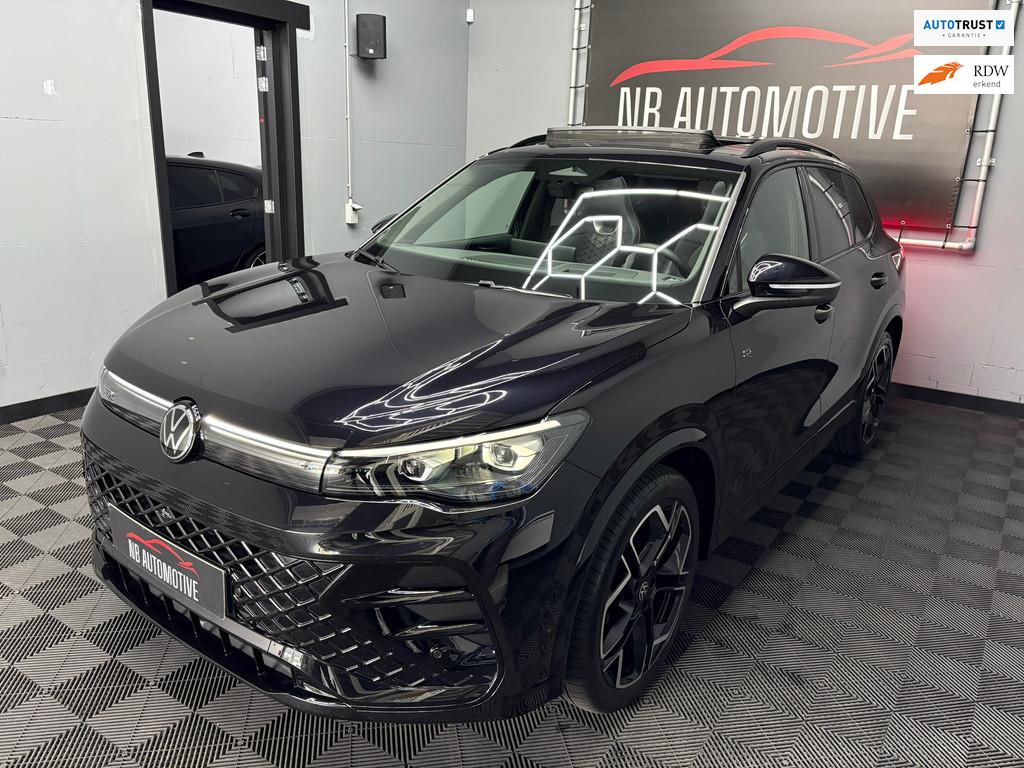 Volkswagen Tiguan 1.5 eTSI R-line Edition Pano, Auto's, Volkswagen, Bedrijf, Te koop, Tiguan, 360° camera, ABS, Achteruitrijcamera