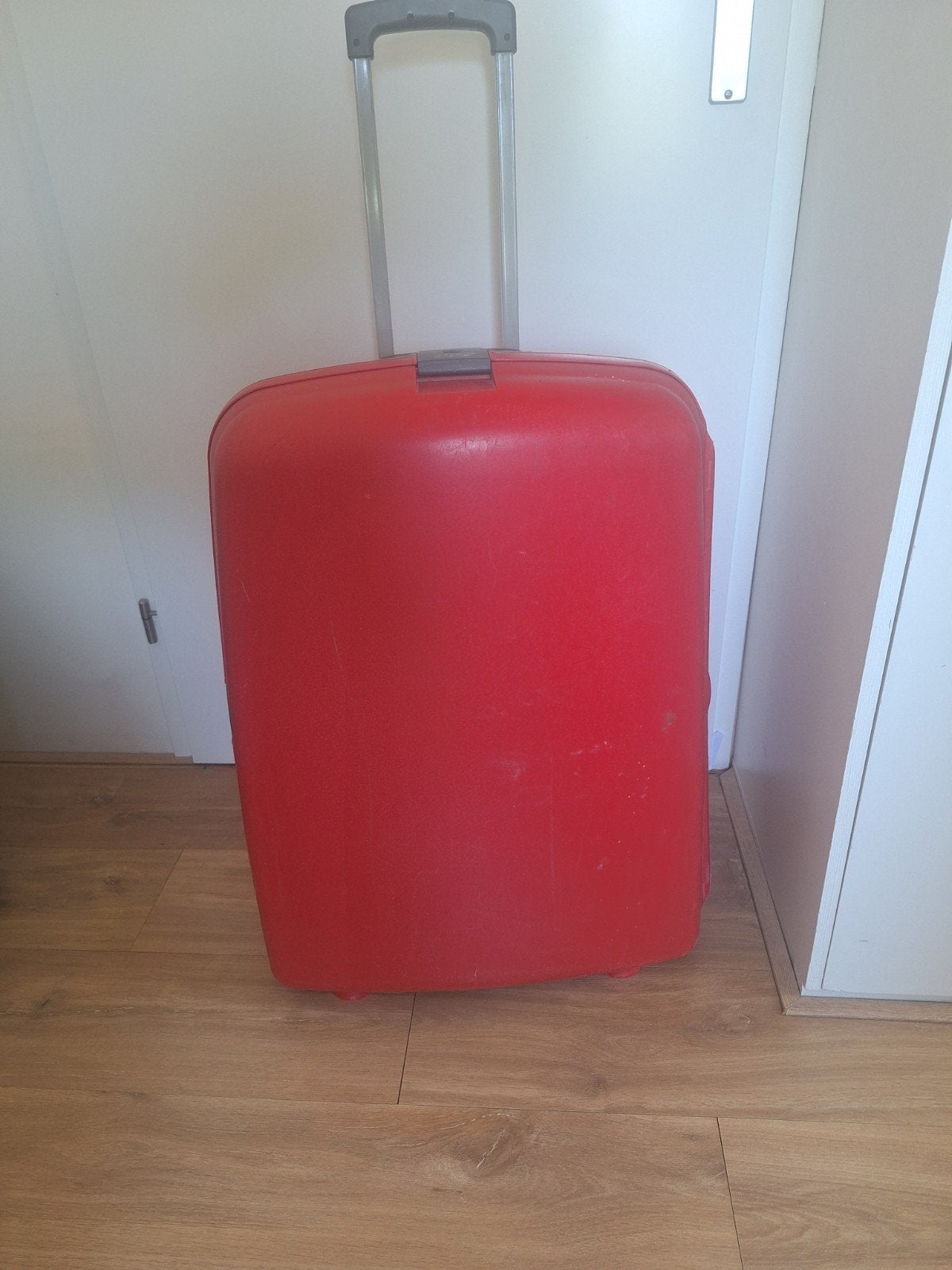 Koffer, Sieraden, Tassen en Uiterlijk, Koffers, Gebruikt, Hard kunststof, 70 cm of meer, Wieltjes