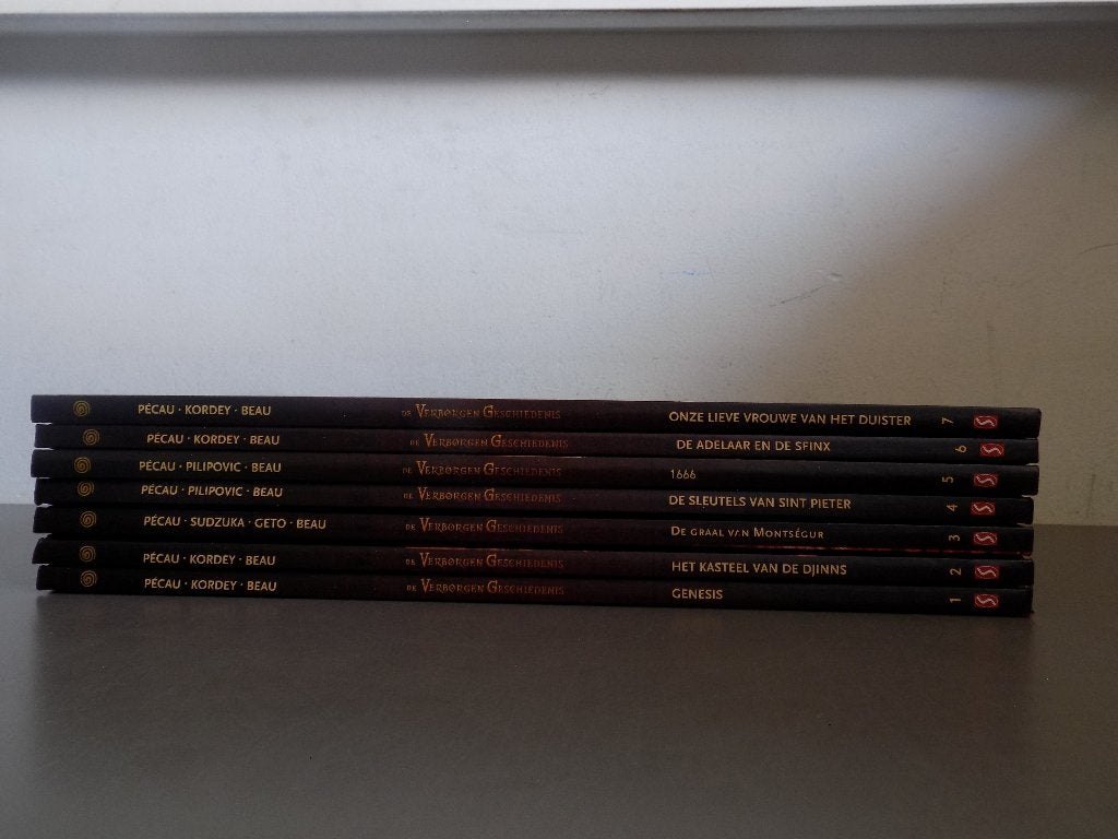 De verborgen geschiedenis ~ Complete HC's 1 t/m 32 + 5 Box'n, Complete serie of reeks, Ophalen of Verzenden, Zo goed als nieuw