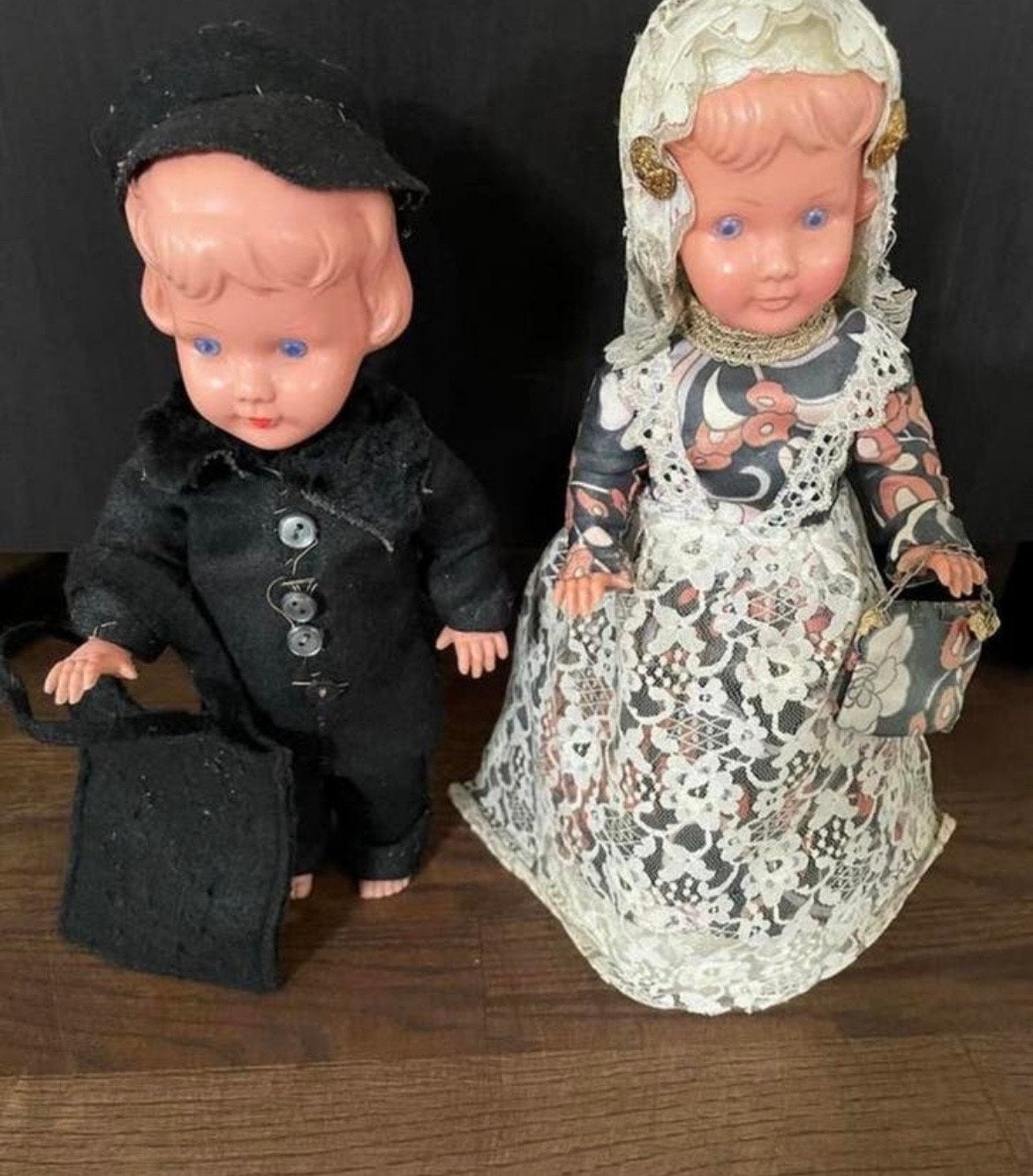 Poppenpaar in Klederdracht - Jongen en Meisje, Verzamelen, Poppen, Ophalen of Verzenden, Gebruikt, Pop