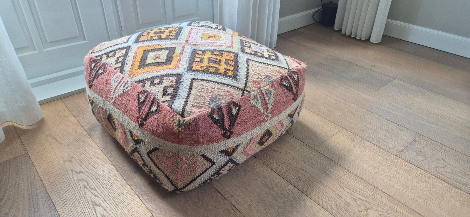 Madame Stolz Poef - Zgan, 75x75x35 cm, Huis en Inrichting, Ophalen, Vierkant, 75 tot 100 cm, Zo goed als nieuw