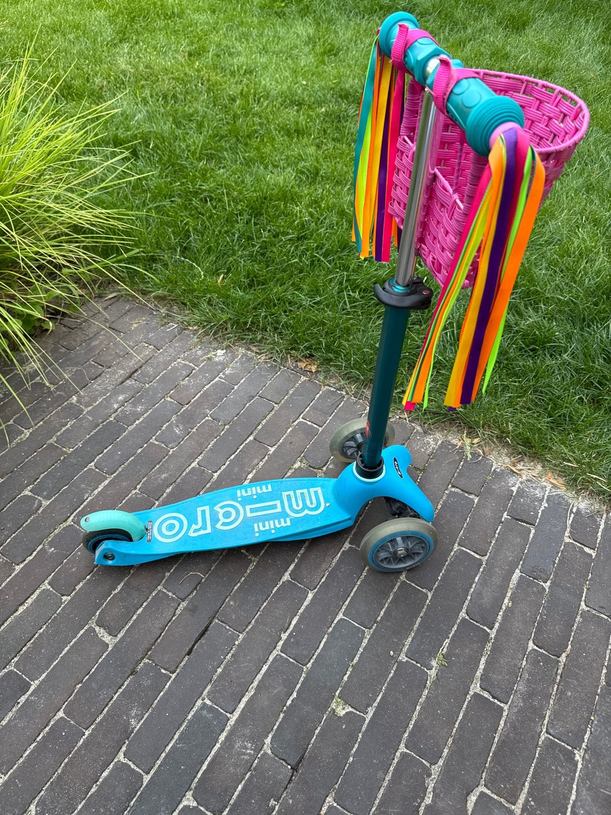 Mini Micro Step met Mandje en Lintjes - Blauw/Roze, Ophalen, Gebruikt, Gewone step