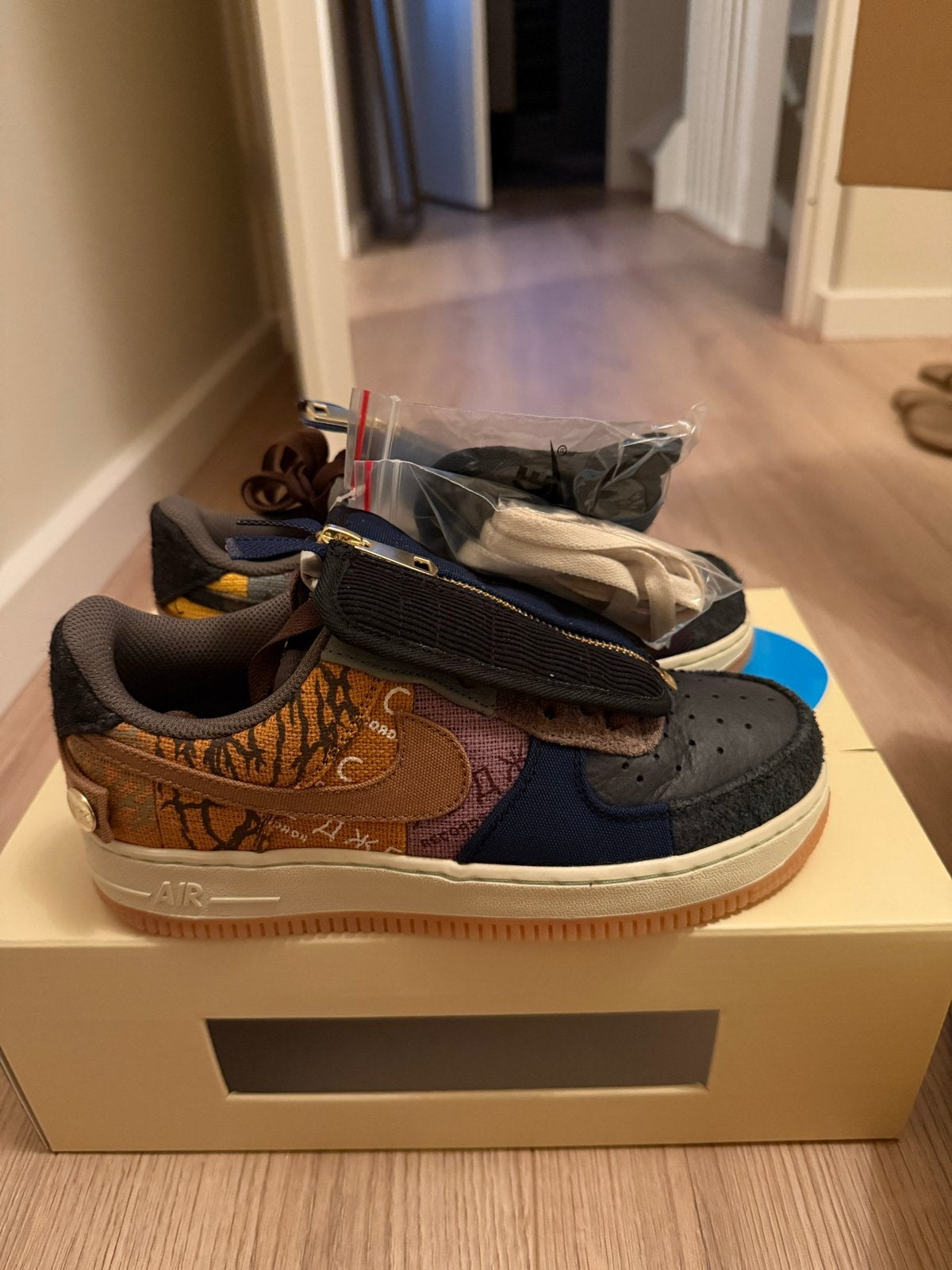 Nike Air Force 1 Low Cactus Jack Travis Scott, Ophalen, Nieuw, Overige kleuren, Sneakers of Gympen