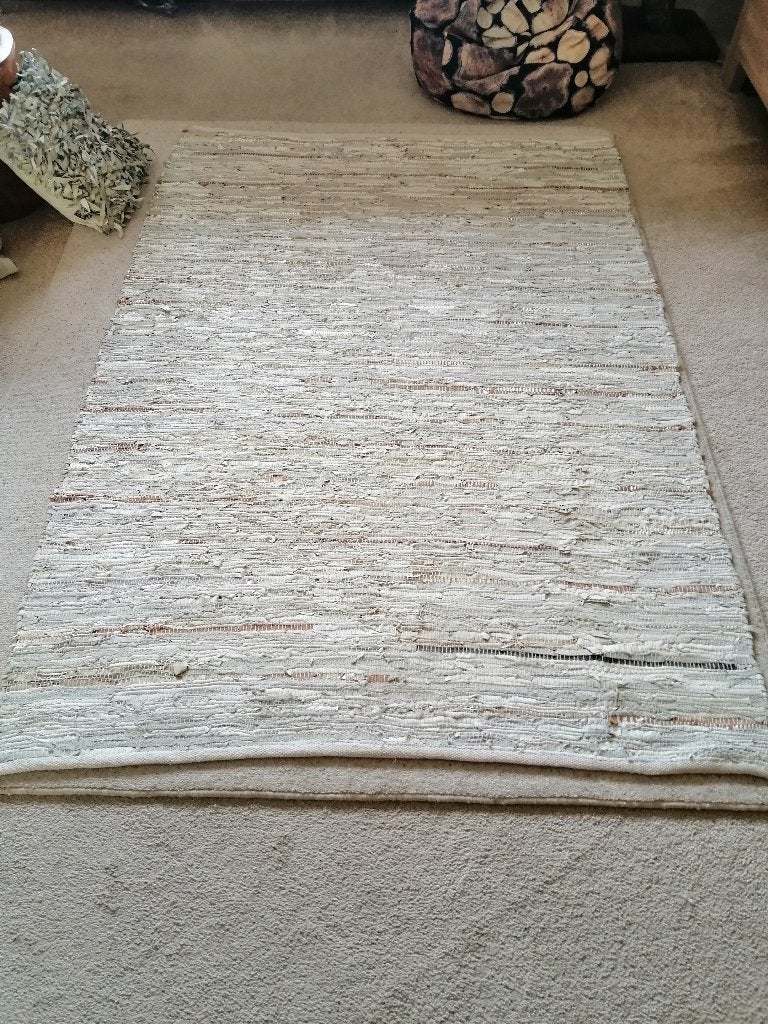 Vloerkleed gevlochten leder grijs, beige en metallic, Leder, 100 tot 150 cm, 200 cm of meer, Ophalen of Verzenden