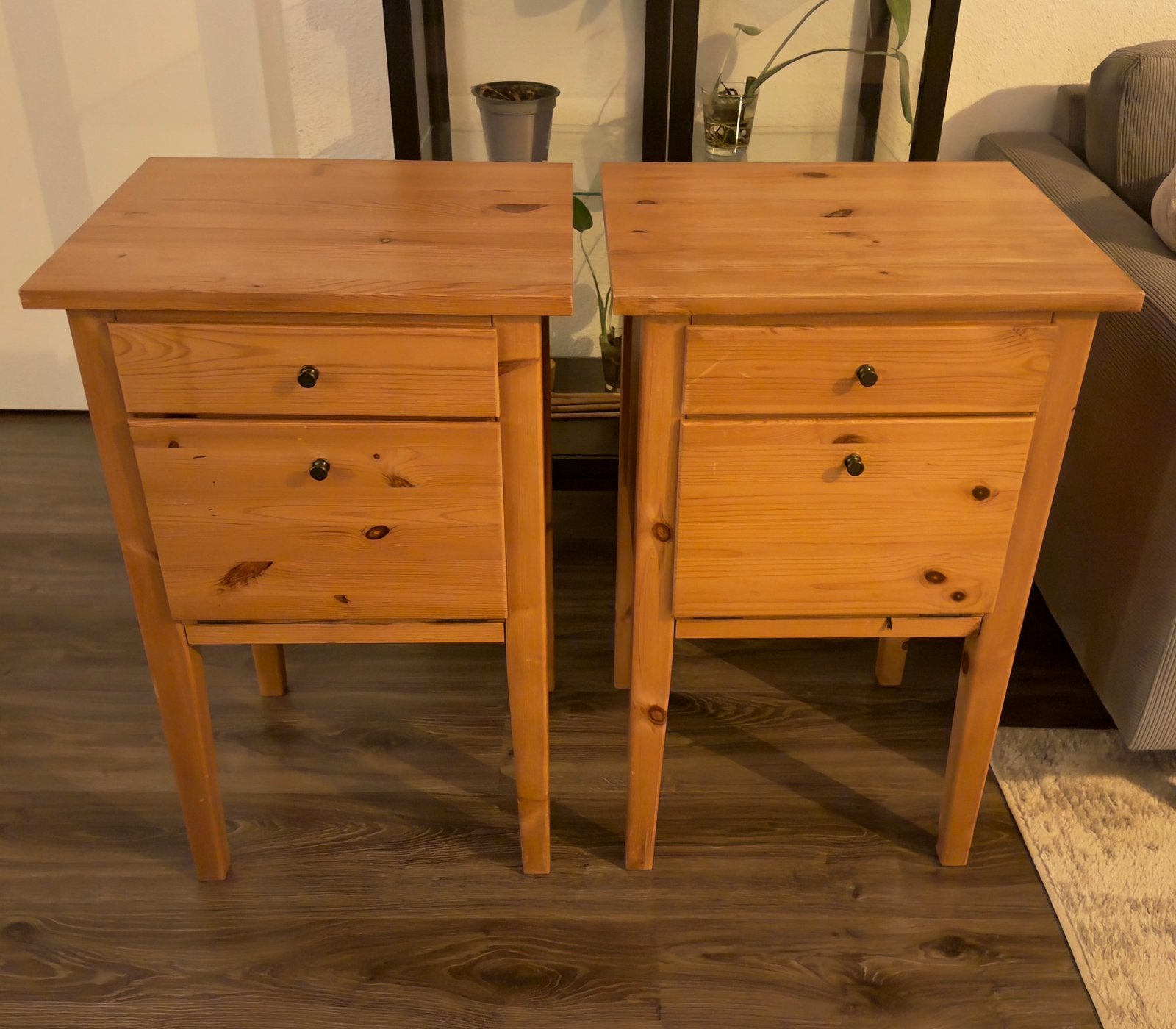 2x massief vurenhouten nachtkastje met lade en klep, Ophalen, Gebruikt, 45 tot 65 cm, 70 cm of meer