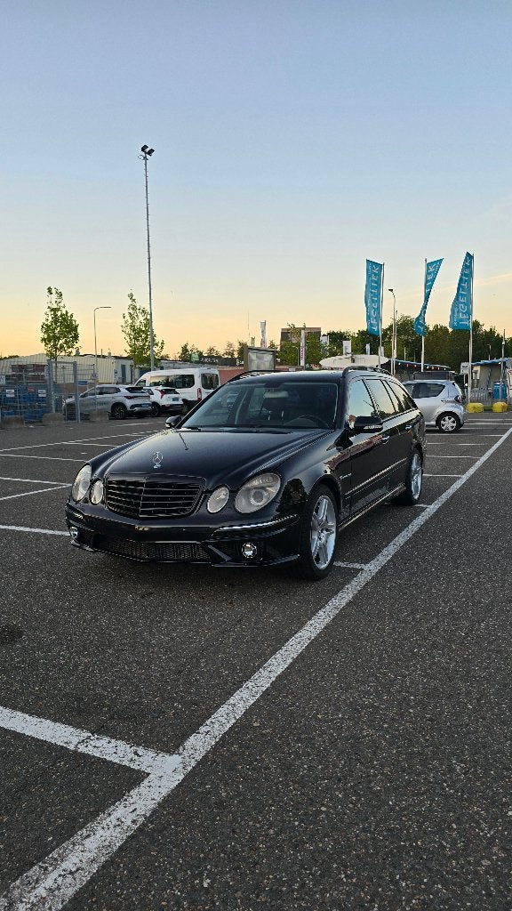 Mercedes-Benz E55 AMG 2004 Zwart, Auto's, Mercedes-Benz, Automaat, 1969 kg, Leder, Euro 4