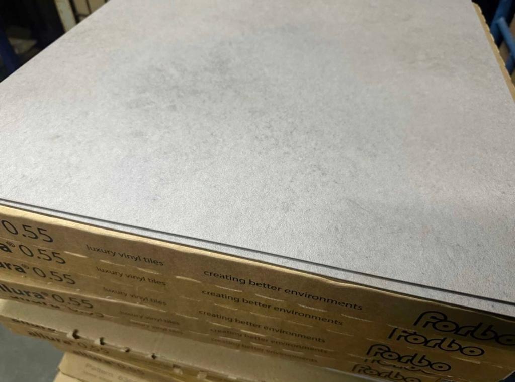 PVC vloer Light Cement LVT - 77m² NIEUW, Ophalen, Nieuw, 50 tot 100 cm, Grijs