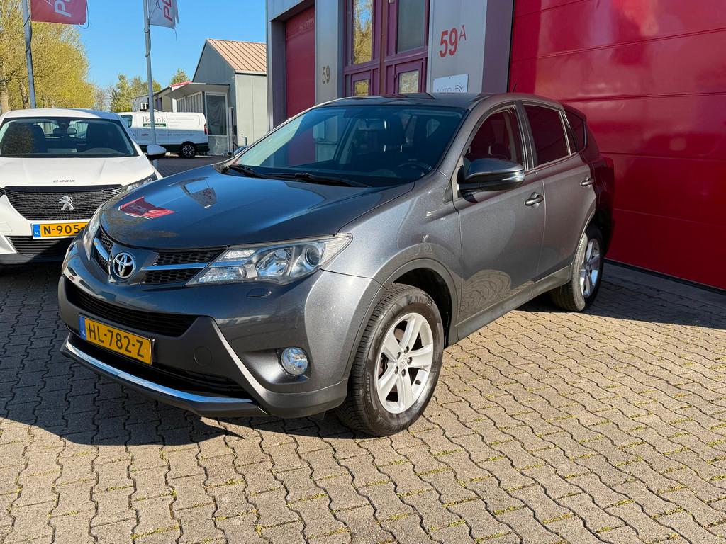 Toyota RAV4 2.0D Dynamic, Trekhaak, stoelverwarming, camera,, Auto's, Toyota, Voorwielaandrijving, Stof, Gebruikt, 4 cilinders