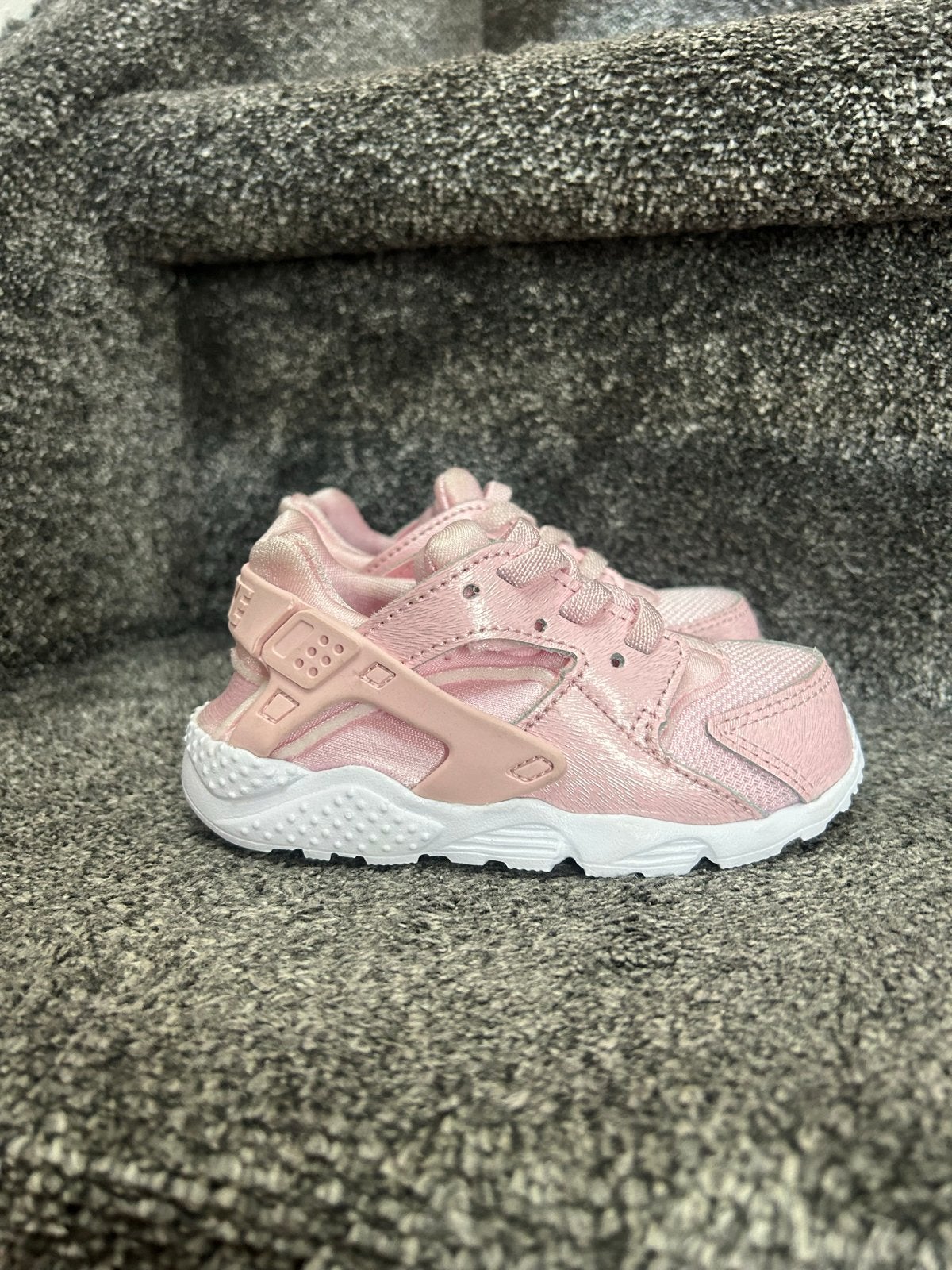 Nike Huarache Roze Baby Sneakers Maat 22,5, Ophalen of Verzenden, Nieuw, Meisje