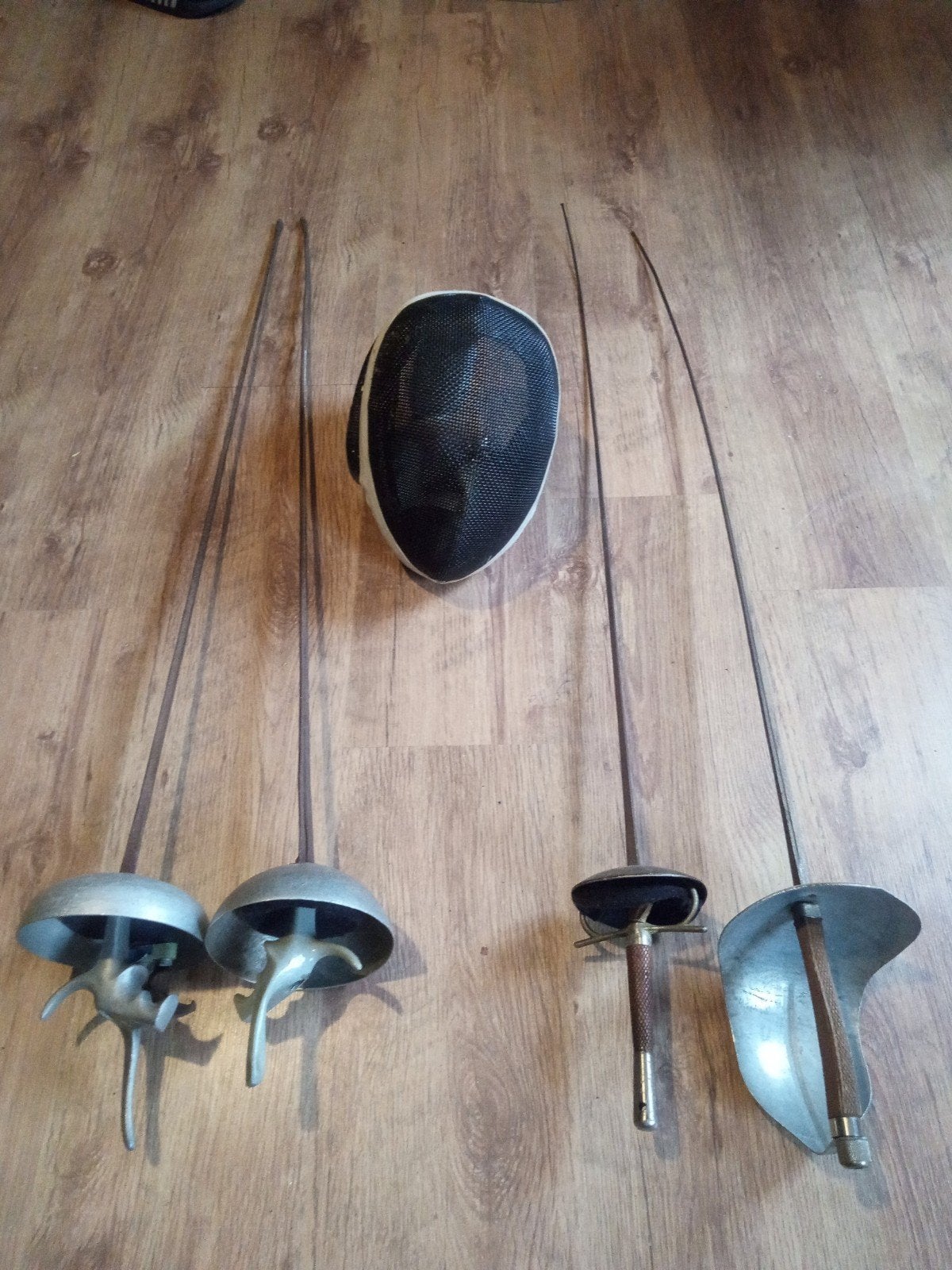 Schermuitrusting: 4 Degens en een Schermmasker, Ophalen of Verzenden, Gebruikt