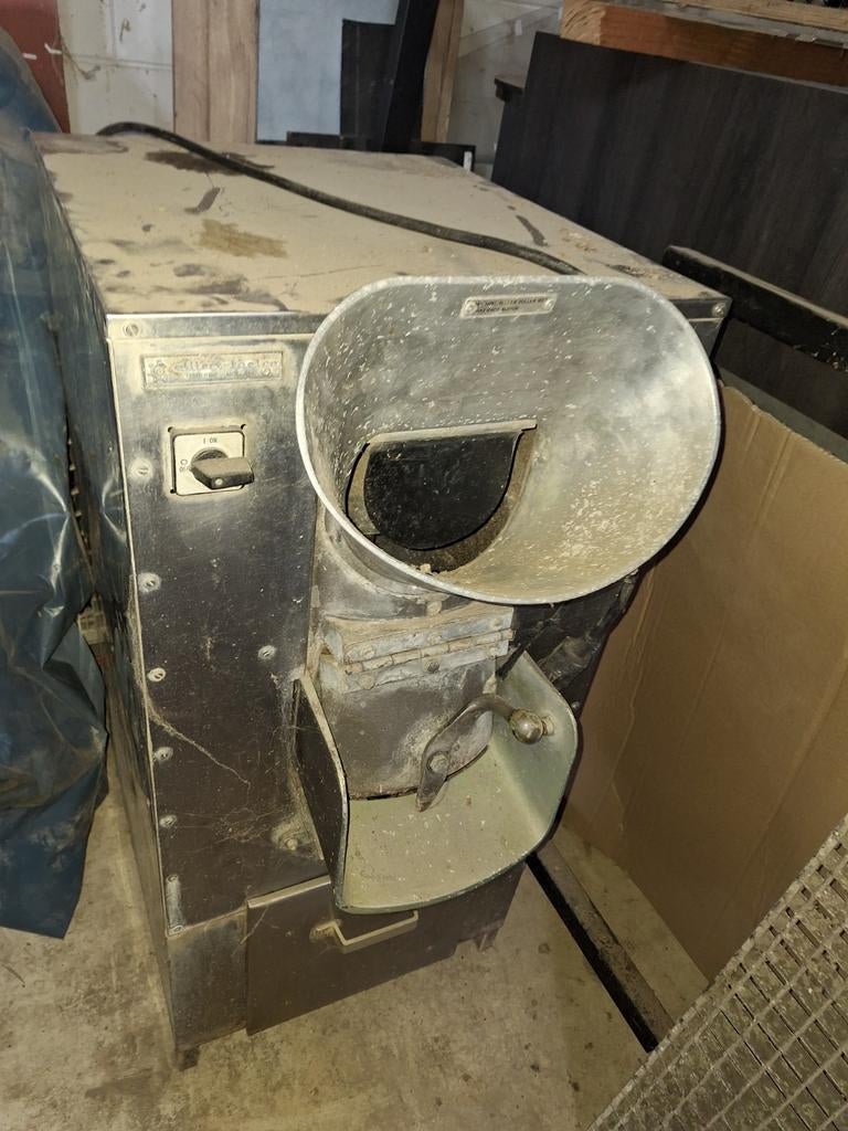 Schrabmachine 220v aardappel, Ophalen