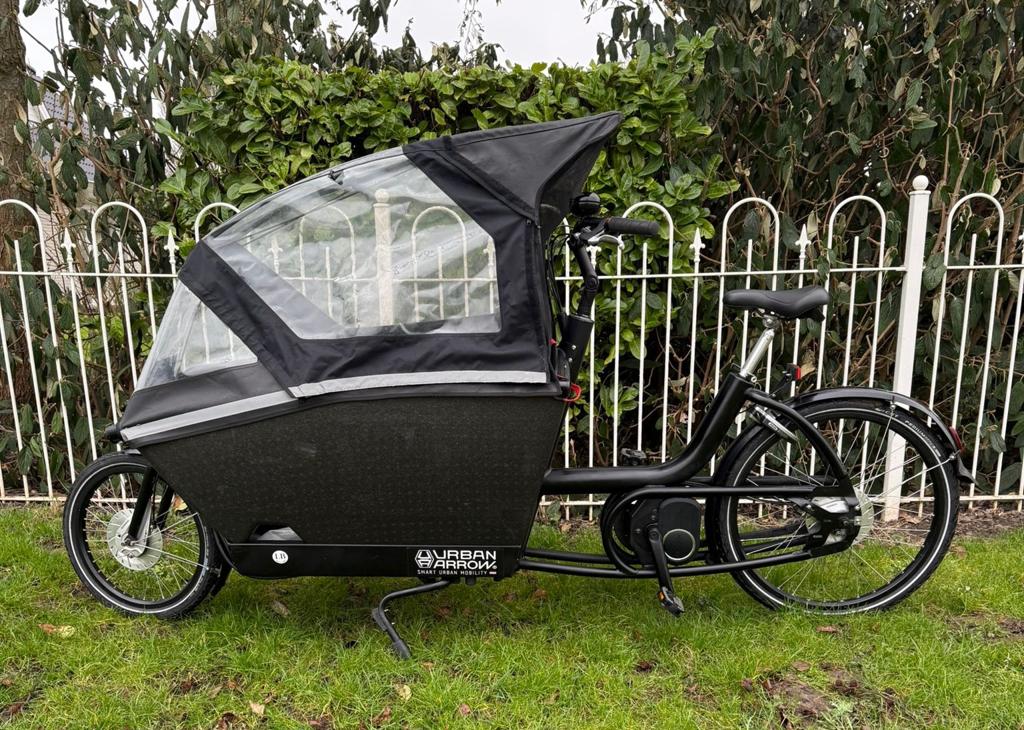 Urban arrow family 4900km elektrische bakfiets, Overige merken, 4 kinderen of meer, Ophalen of Verzenden, Zo goed als nieuw