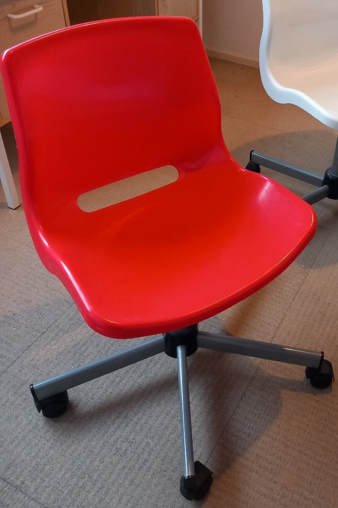 Bureaustoel Snille (IKEA), Ophalen, Zo goed als nieuw, Rood, Bureaustoel