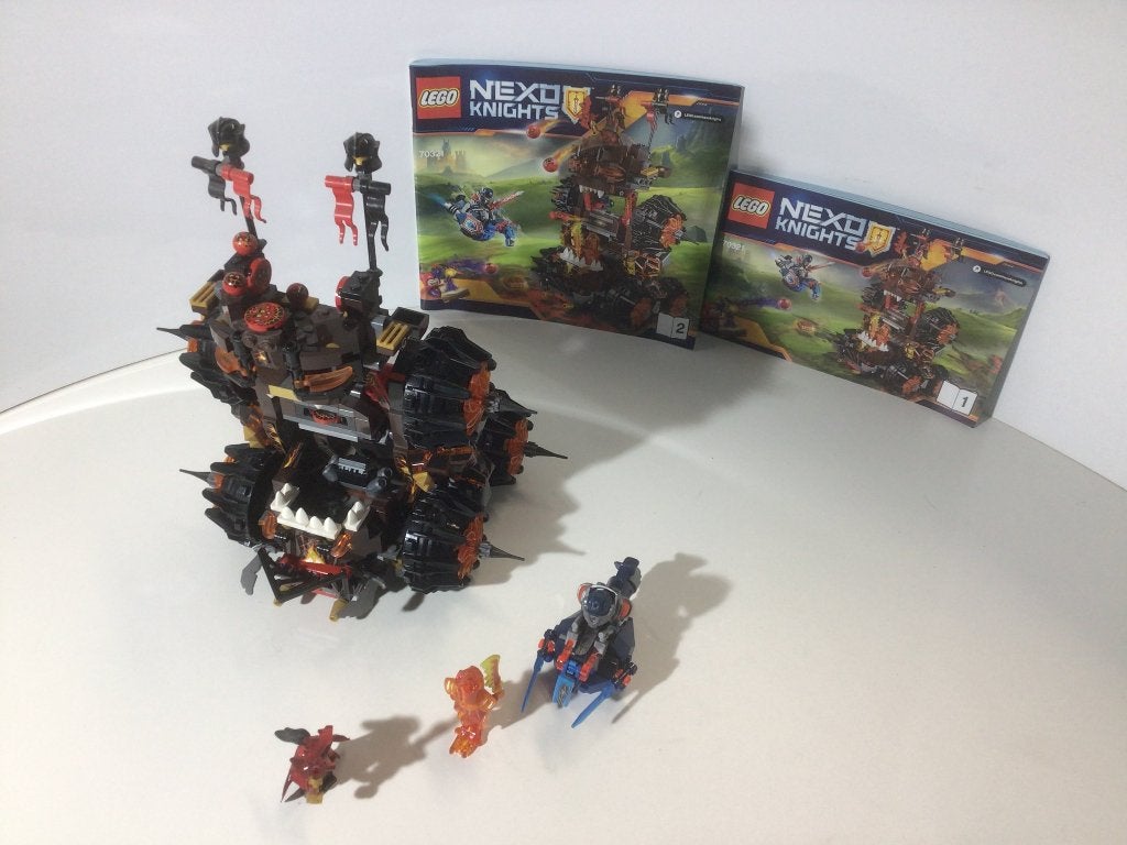 LEGO Nexo Knights 70321 - General Magmar's Siege Machine, Kinderen en Baby's, Lego, Architecture, Ophalen of Verzenden, Zo goed als nieuw