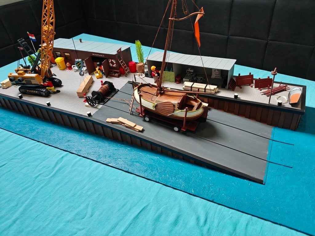 Boot op werf, Ophalen, Nieuw, 1:32 tot 1:50