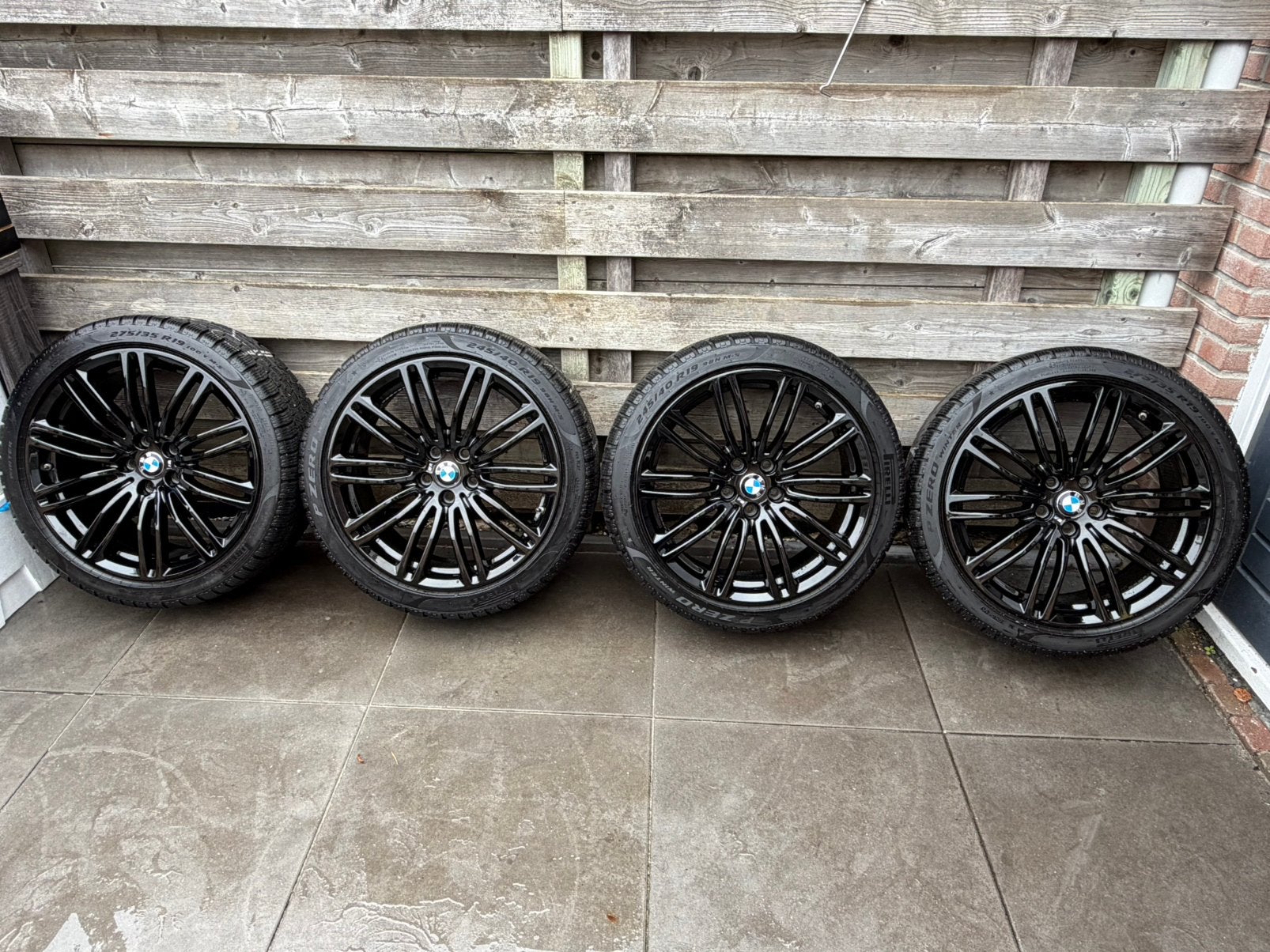 BMW 5 Serie G30 G31 664M Velgen OEM X-Drive PIRELLI P ZERO *, Auto-onderdelen, Banden en Velgen, R, 275 mm, Banden en Velgen, Nieuw
