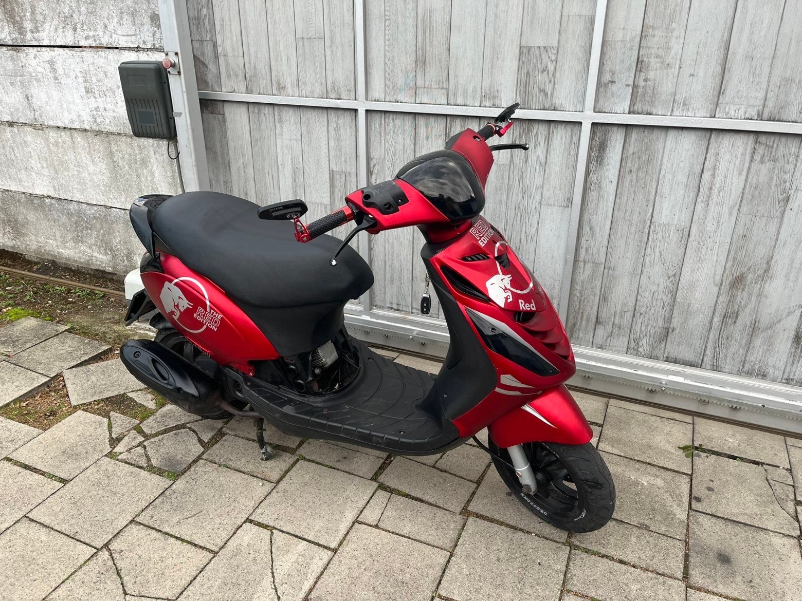 Piaggio zip 80cc, Fietsen en Brommers, Ophalen, Zo goed als nieuw, Benzine, Zip