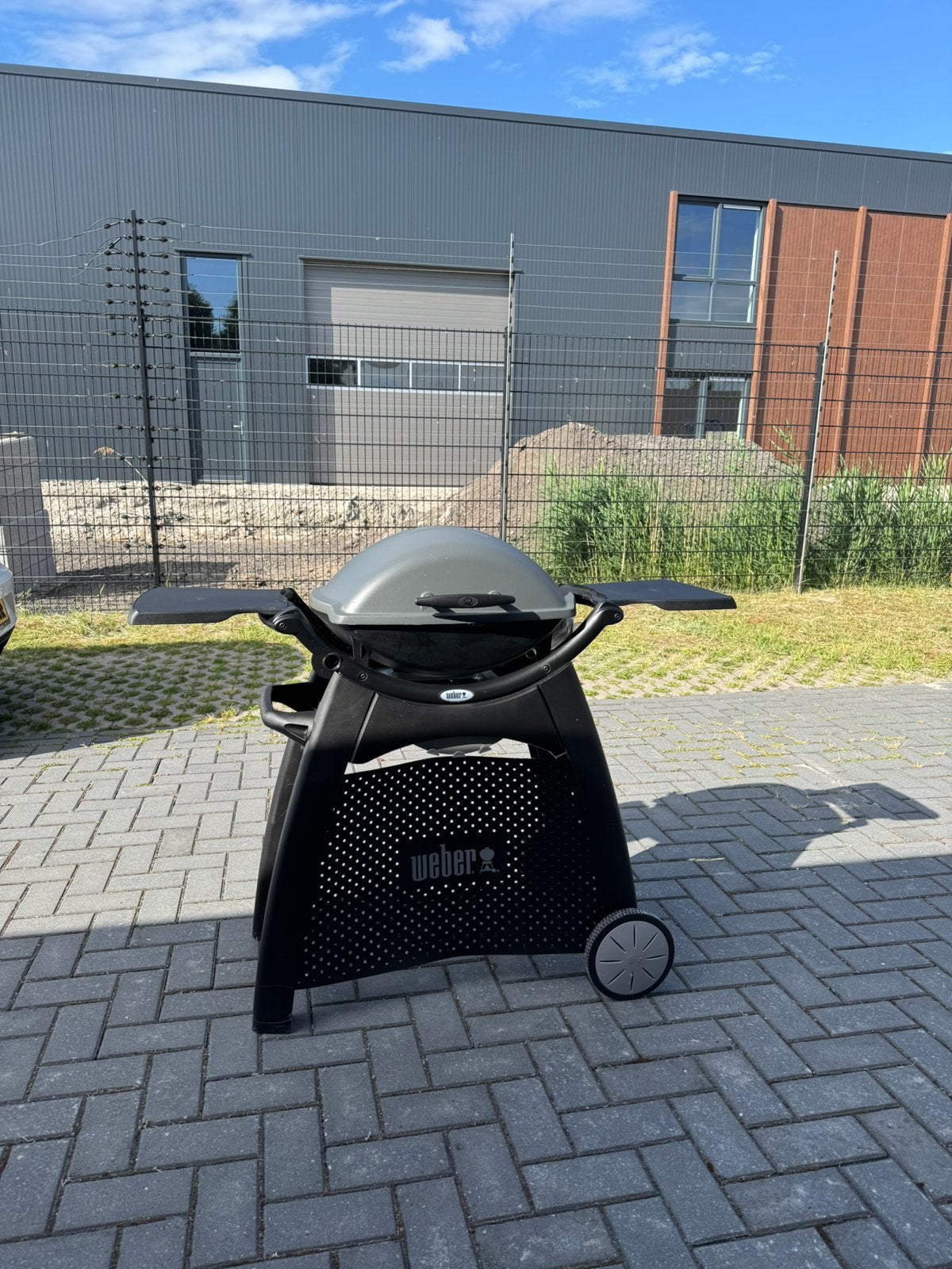 Weber Q 2400 elektrische barbeque, Ophalen, Zo goed als nieuw