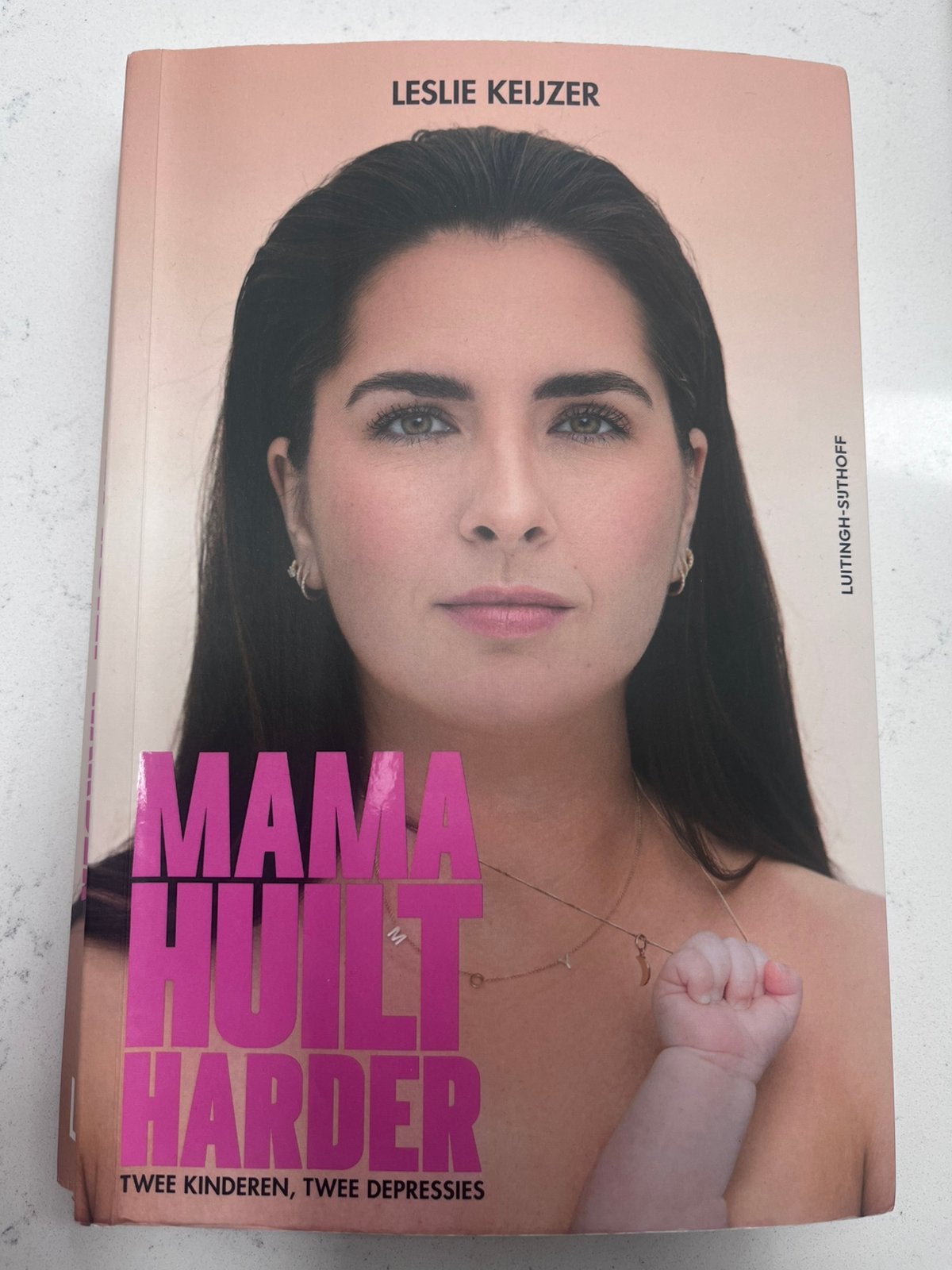 Mama huilt harder, leslie keijzer, Ophalen, Gelezen