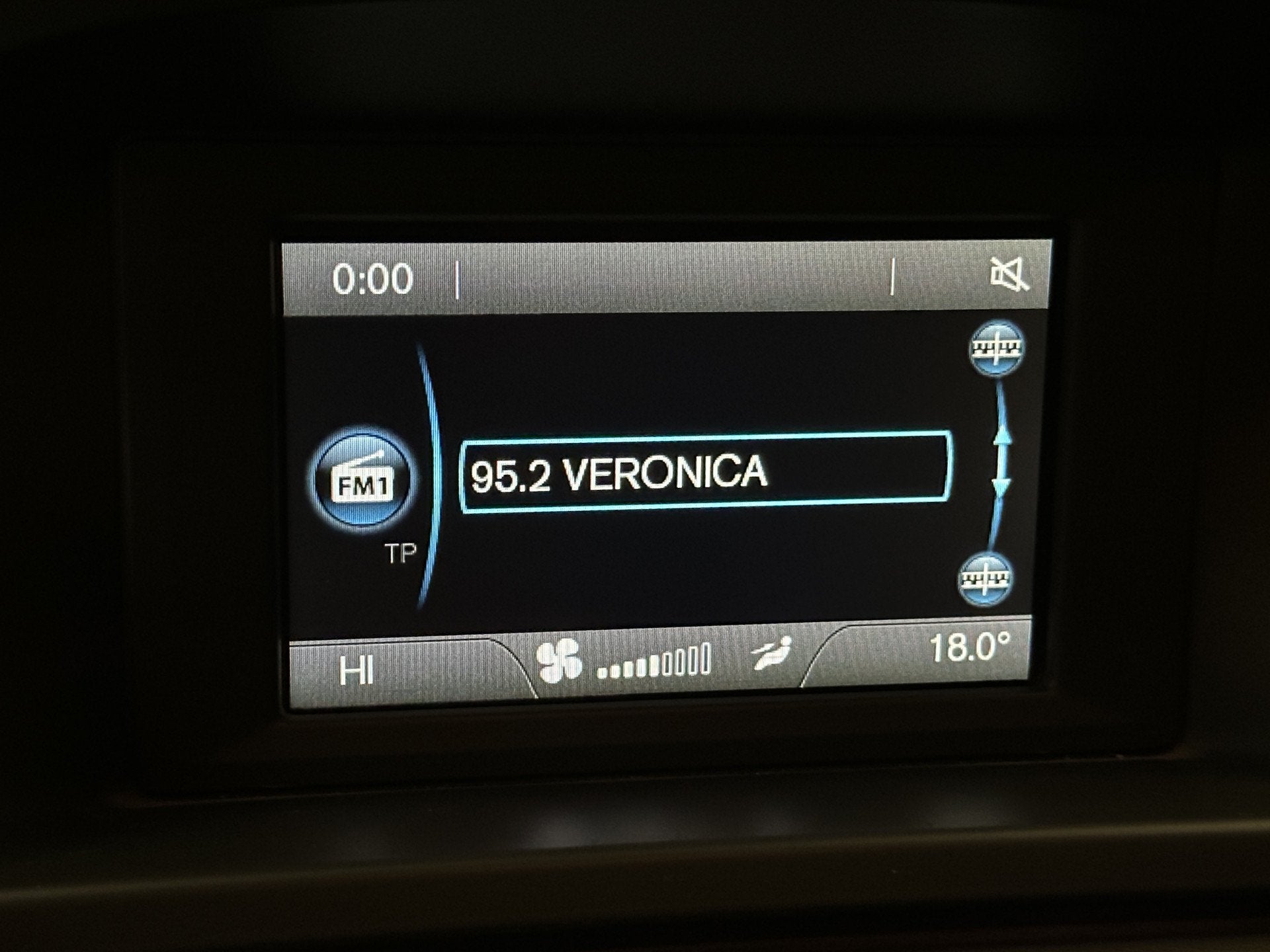 Foto 16 van Volvo V70 2.0 T5 Kinetic *Automaat*AC*CC*Full Leather*