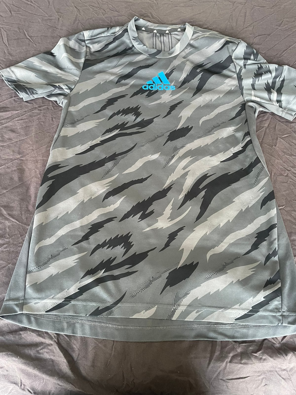 Adidas shirt, Ophalen of Verzenden, Zo goed als nieuw, Maat 48/50 (M), Overige kleuren