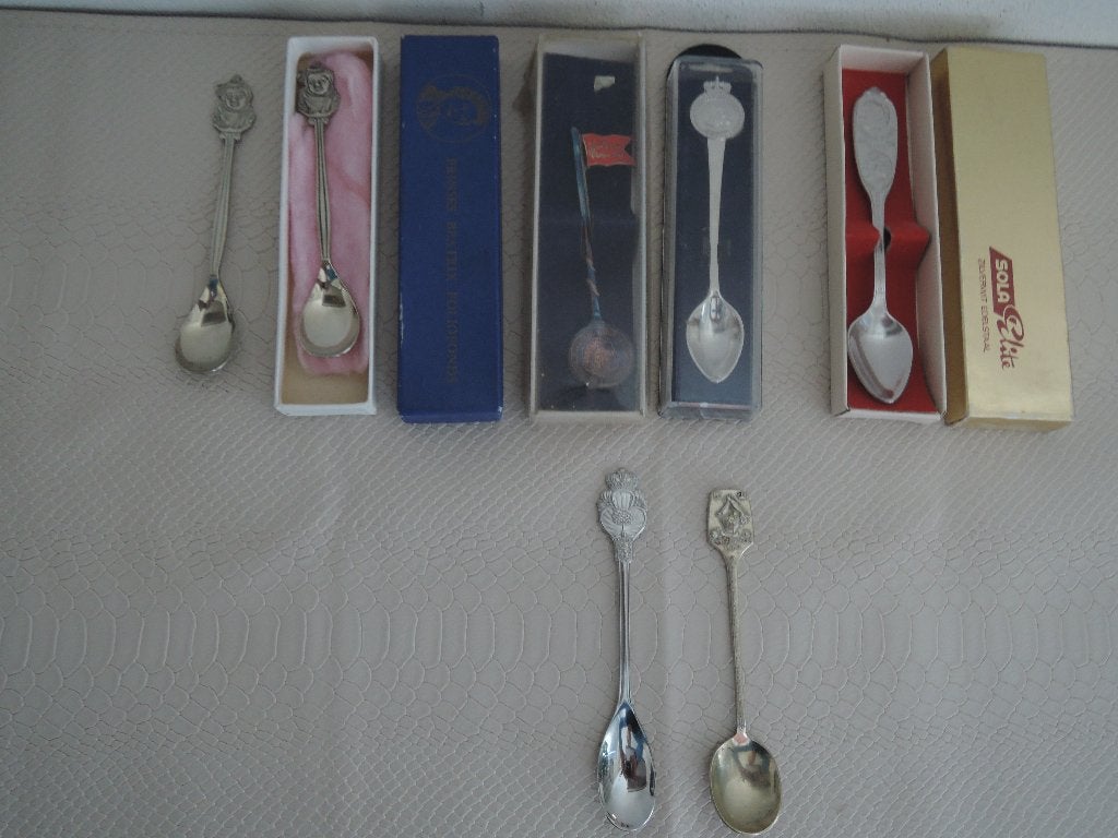 Zeven diverse Koninklijk Huis lepeltjes, Ophalen of Verzenden, Zo goed als nieuw, Nederland, Speld(je) of Lepel(tje)