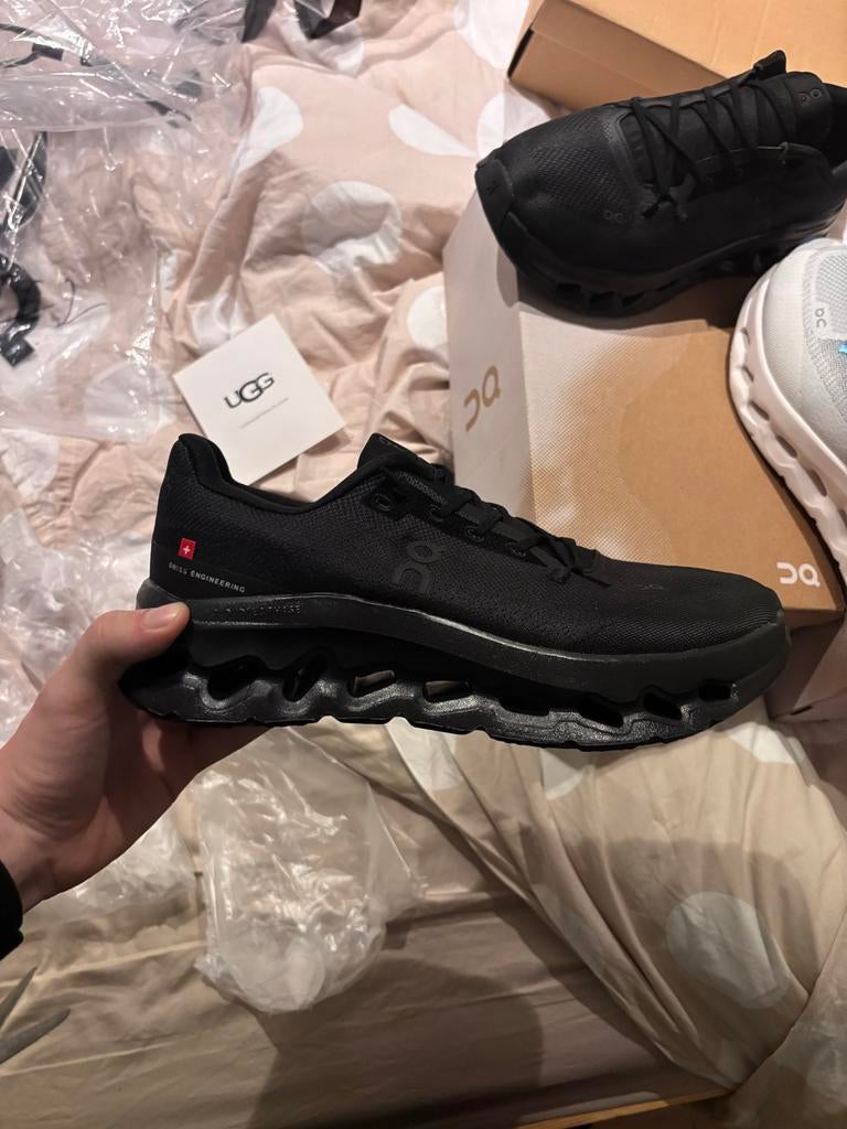 On Running Cloudtilt Zwart – Nieuw!, Ophalen of Verzenden, Zo goed als nieuw, Zwart, Sneakers of Gympen