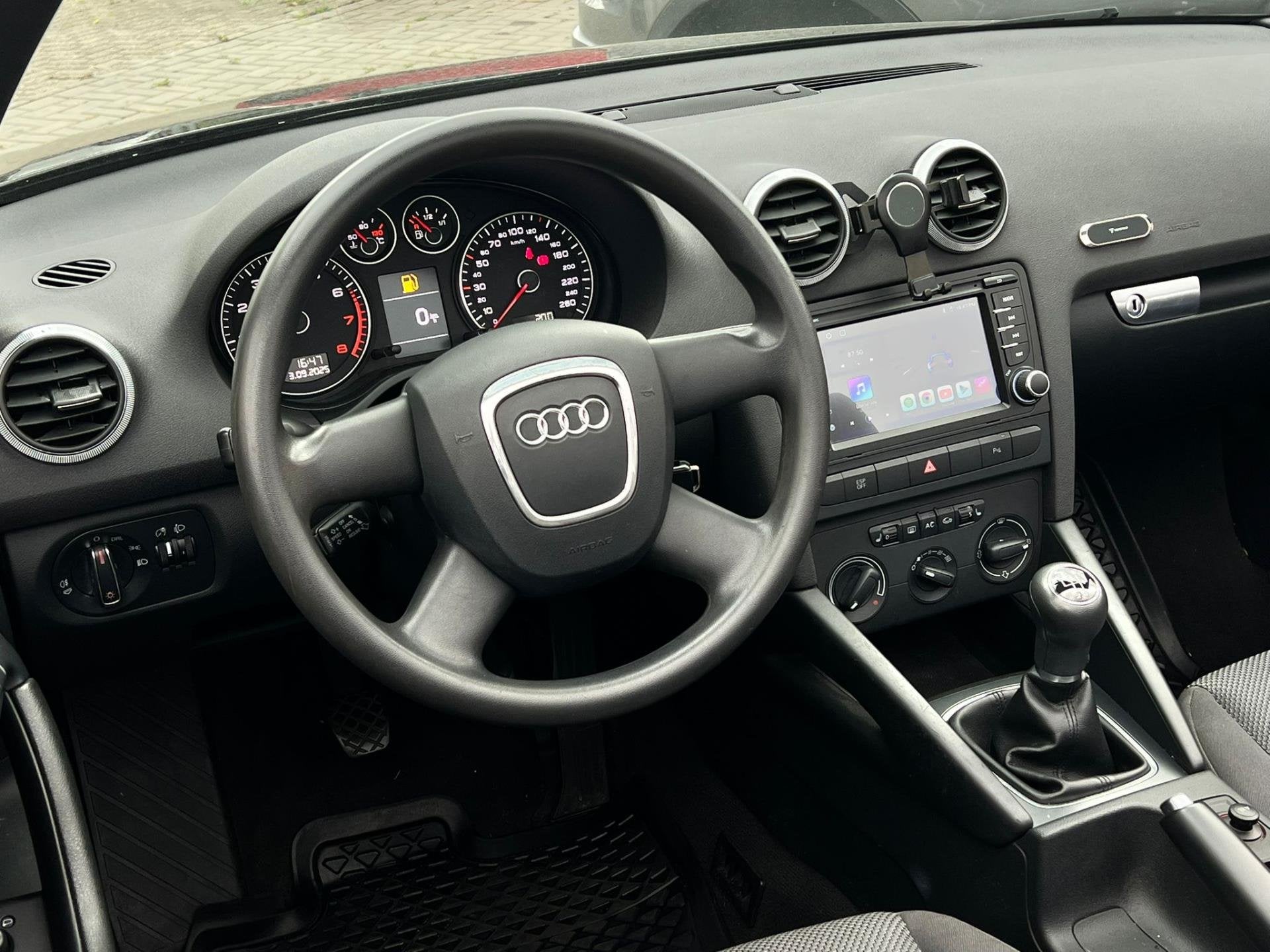 Audi A3 Cabriolet 1.6 Ambition Pro Line|apple carplay|Rijkla, Auto's, Audi, Gebruikt, 4 cilinders, 4 stoelen, Zwart