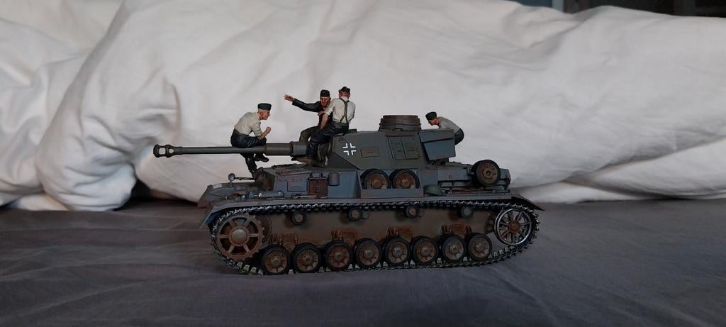 Modelbouw panzer IV tank met crew schaal 1:35 wo2, Ophalen of Verzenden, 1:32 tot 1:50, Tank, Overige merken