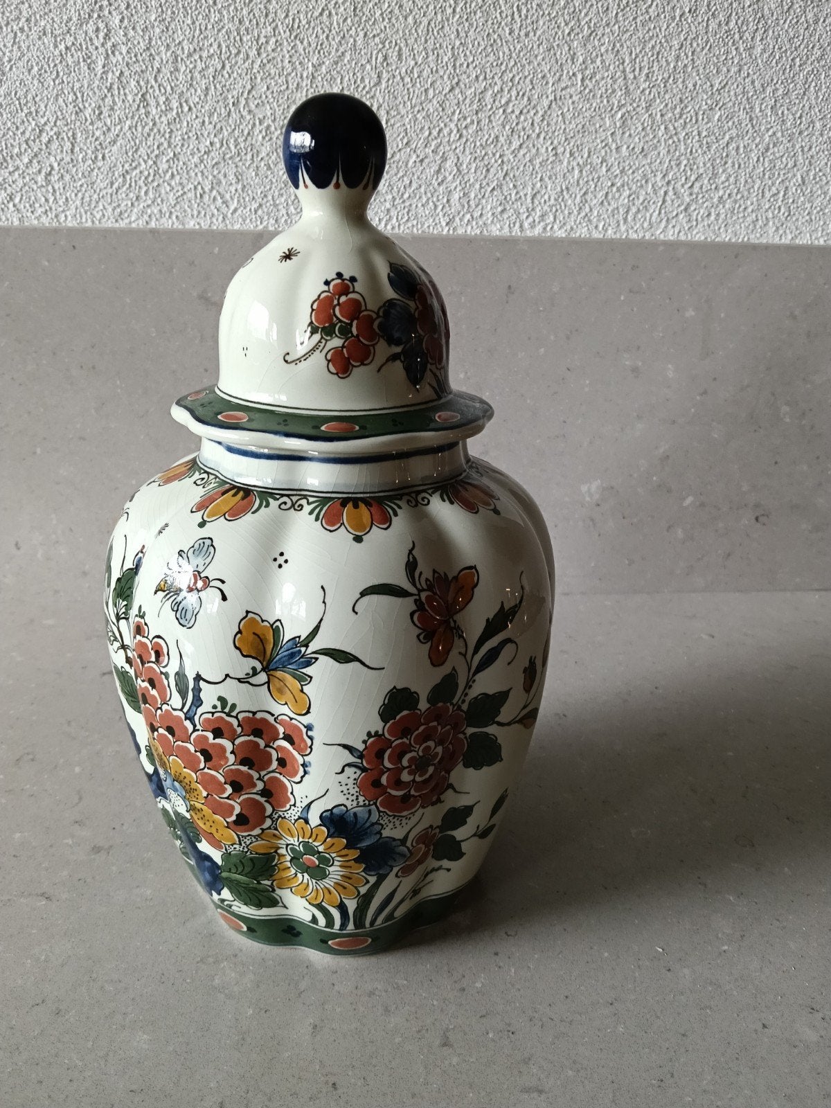 Prachtige polychrome gemberpot, Porceleyne Fles, Antiek en Kunst, Antiek | Vazen, Ophalen