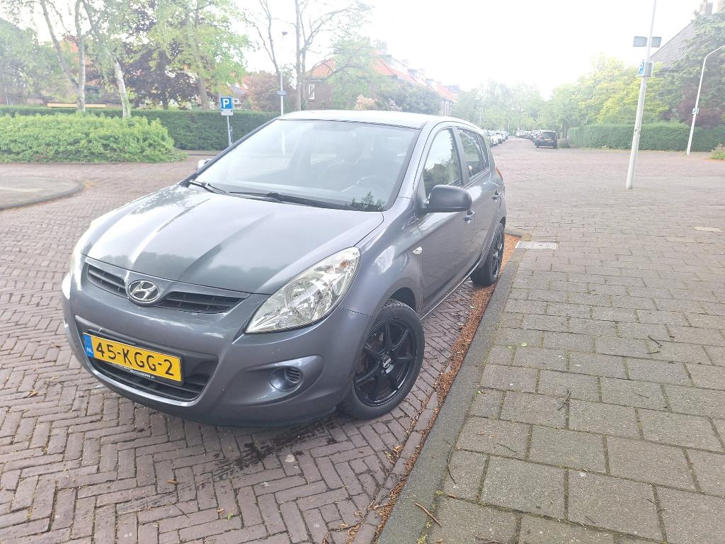 Hyundai i20 1.2 5-DRS 2009 Grijs, 31 €/maand, 4 cilinders, Origineel Nederlands, Handgeschakeld