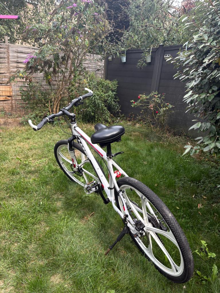 Mountainbike 24/26 inch - Remmen aandacht nodig, verder goed, Gebruikt, Schijfrem, Ophalen, Overige merken