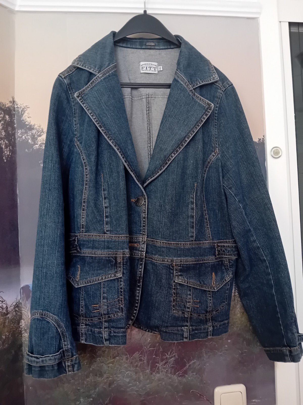 Mooi spijkerjasje van FITT Miss Etam, Kleding | Dames, Blauw, Ophalen of Verzenden, Gedragen, Maat 46/48 (XL) of groter