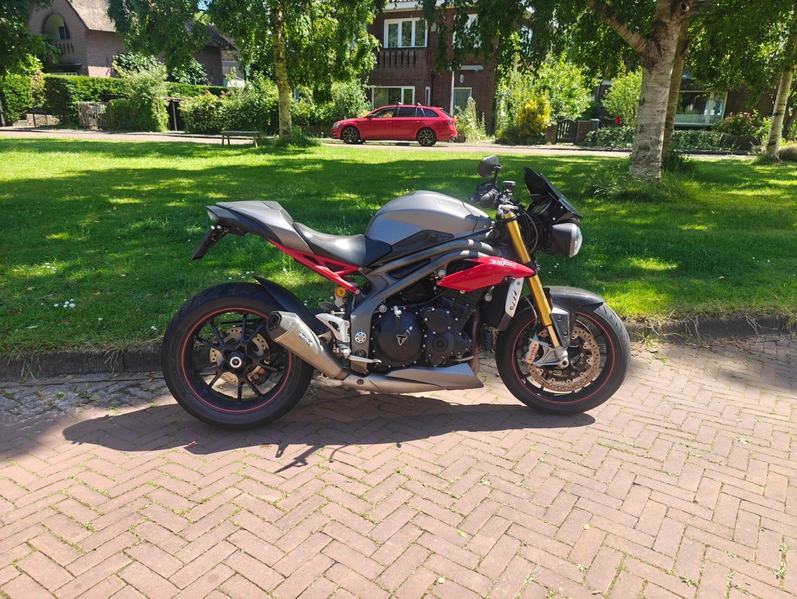 Triumph Speed Triple 1050R (2016) – 42.890 km k, ABS, Gebruikt, 3 cilinders, Particulier