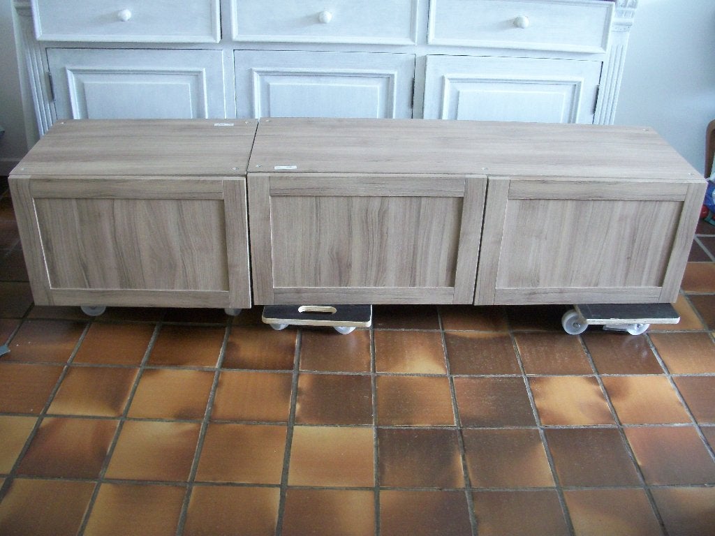 1 en 2 deuren Hang kast Ikea Bruin - Besta - zgan - per stuk, Huis en Inrichting, Kasten | Wandmeubels, Ophalen, Met deur(en)