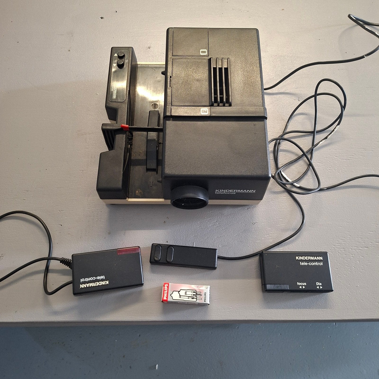 Kindermann Telefocus Diaprojector met Afstandsbediening, Audio, Tv en Foto, Diaprojectors, Ophalen of Verzenden, Gebruikt