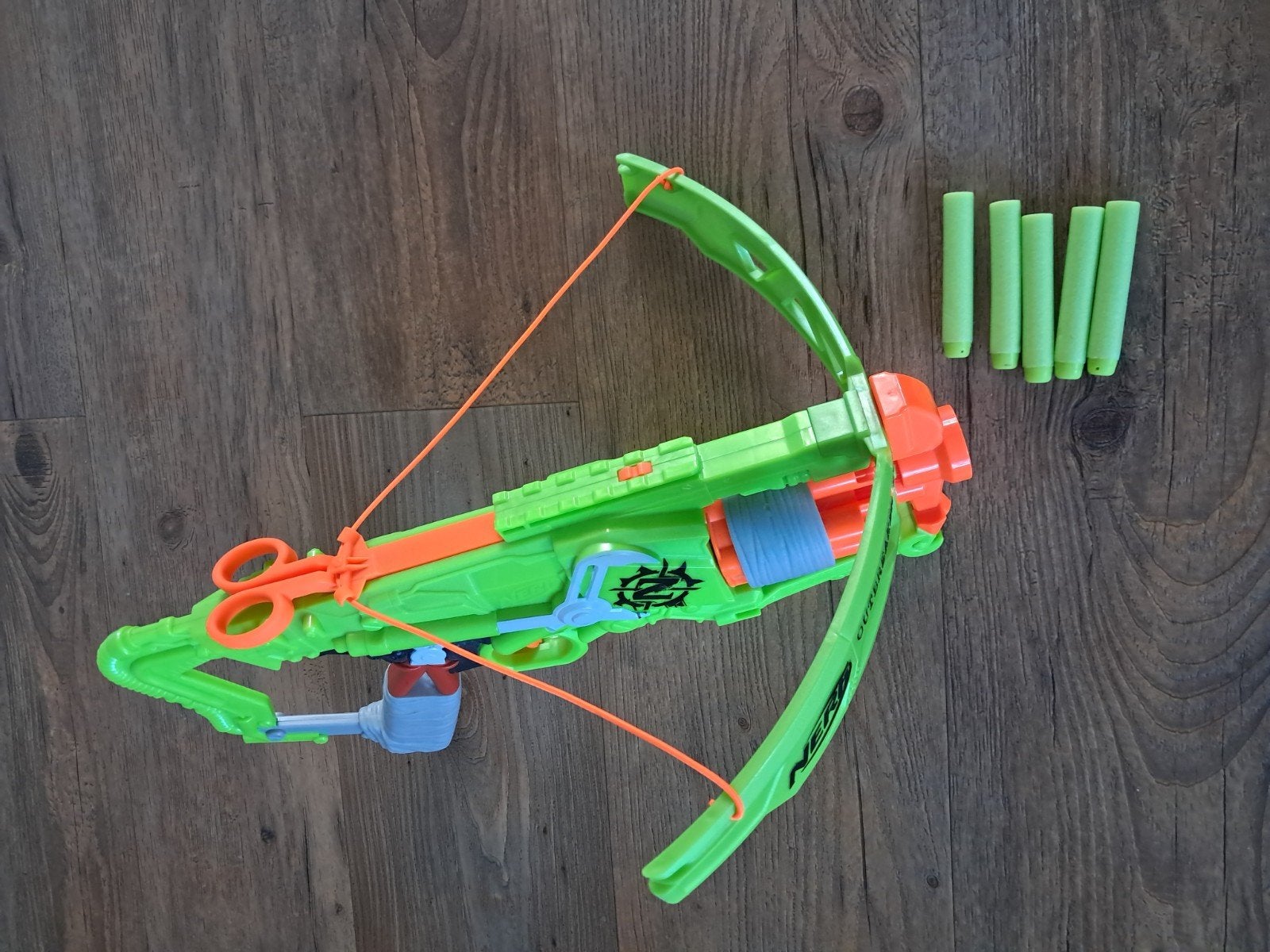 NERF Zombie Strike Outbreaker Bow, Kinderen en Baby's, Ophalen of Verzenden, Nieuw