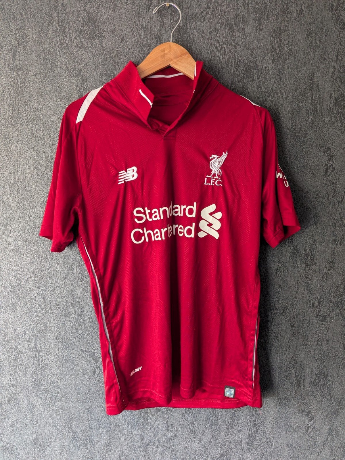 Liverpool FC Thuisshirt - Maat M, Kleding | Heren, New Balance, Zo goed als nieuw, Voetbal, Rood