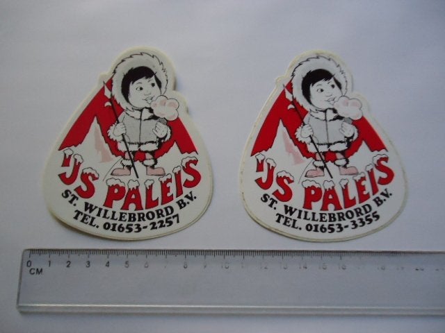 sticker Jaren 70 80 ST WILLEBRORD Eskimo strip IJS Paleis 2x, Verzamelen, Verzenden, Zo goed als nieuw, Bedrijf of Vereniging