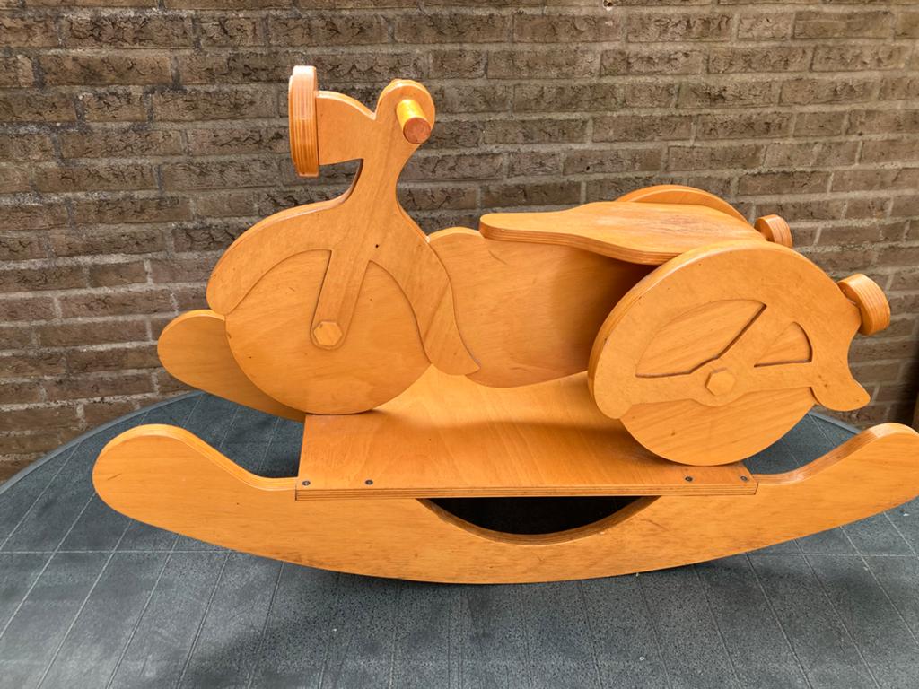 Houten hobbelmotor voor kinderen, Ophalen, Zo goed als nieuw