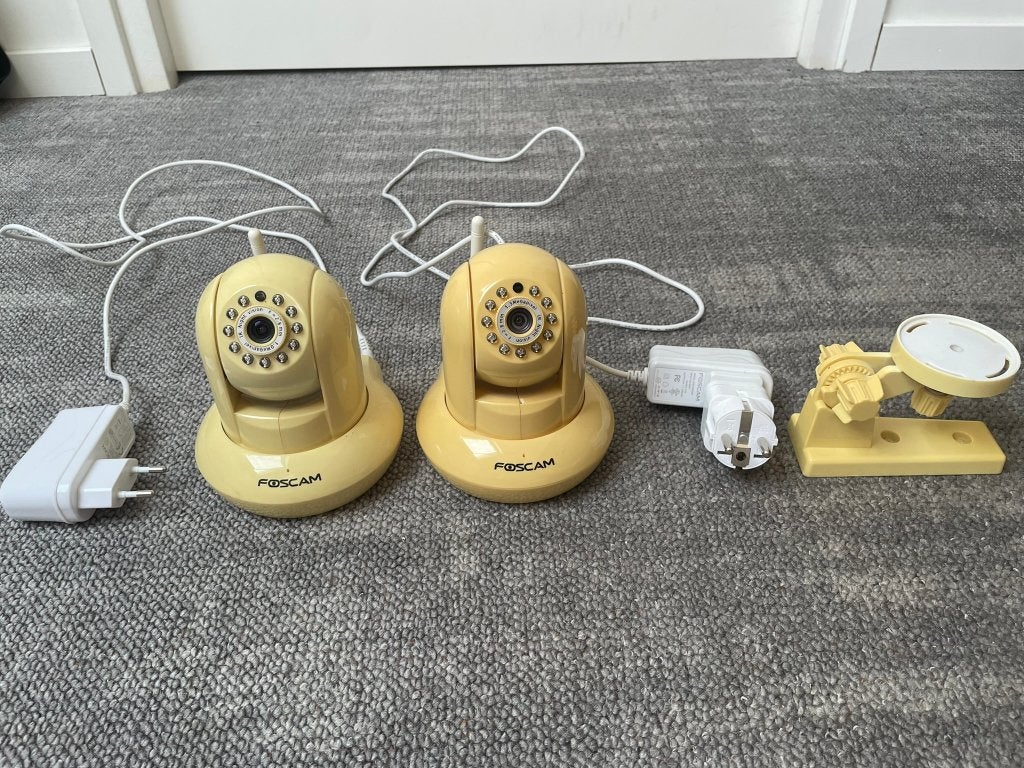 2x Foscam HD IP Camera – FI9821W V2 & FI9831W, Ophalen of Verzenden, Gebruikt, Binnencamera