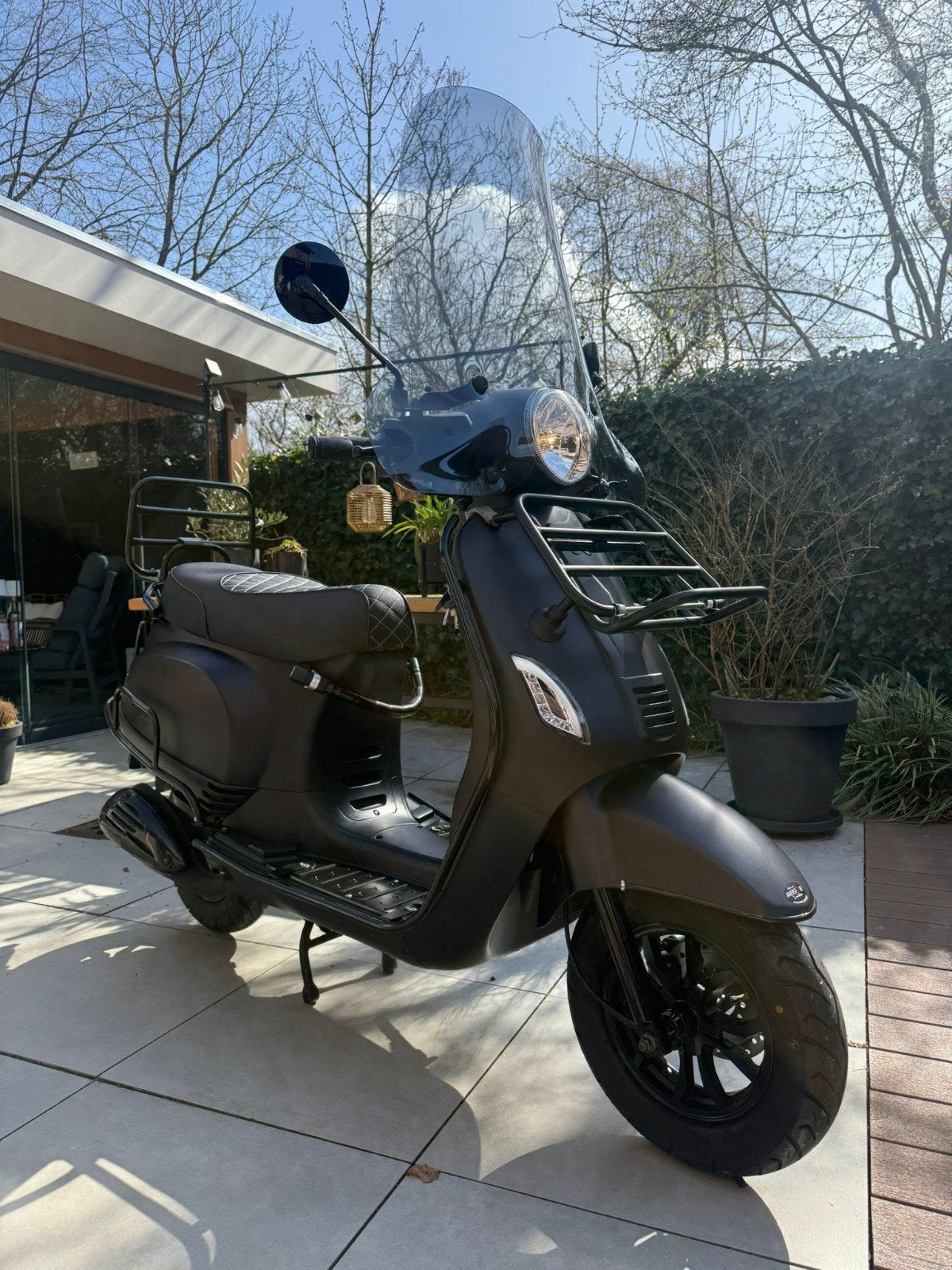 AGM VX50i Scooter Mat Zwart - Zo goed als nieuw, Ophalen of Verzenden, Zo goed als nieuw, Benzine, Overige merken